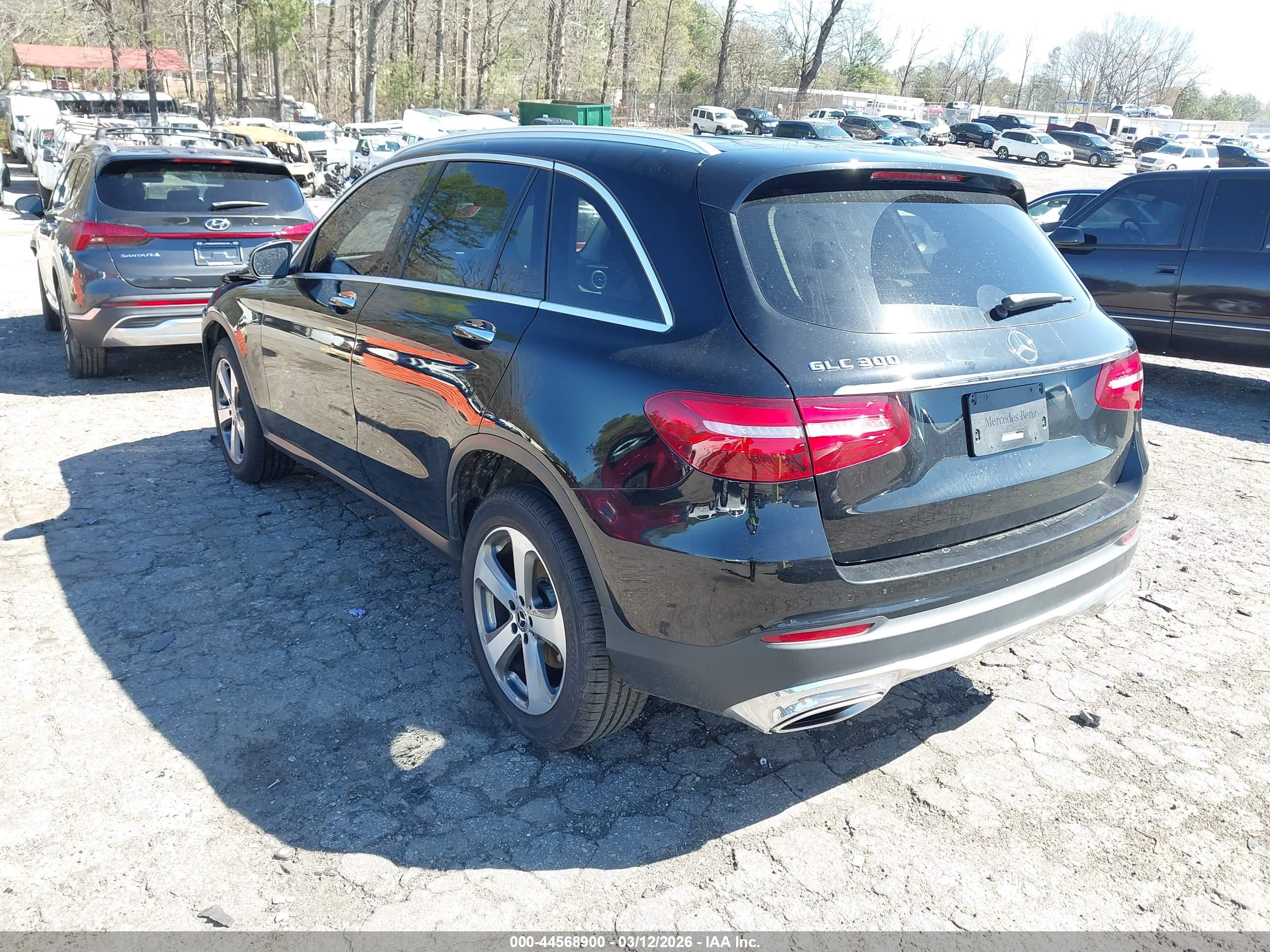 MERCEDES-BENZ GLC image 3