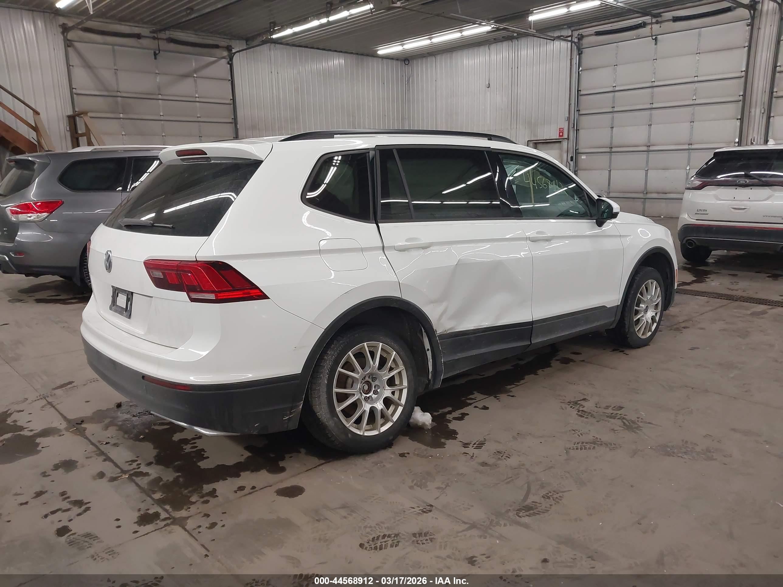 VOLKSWAGEN TIGUAN image 4