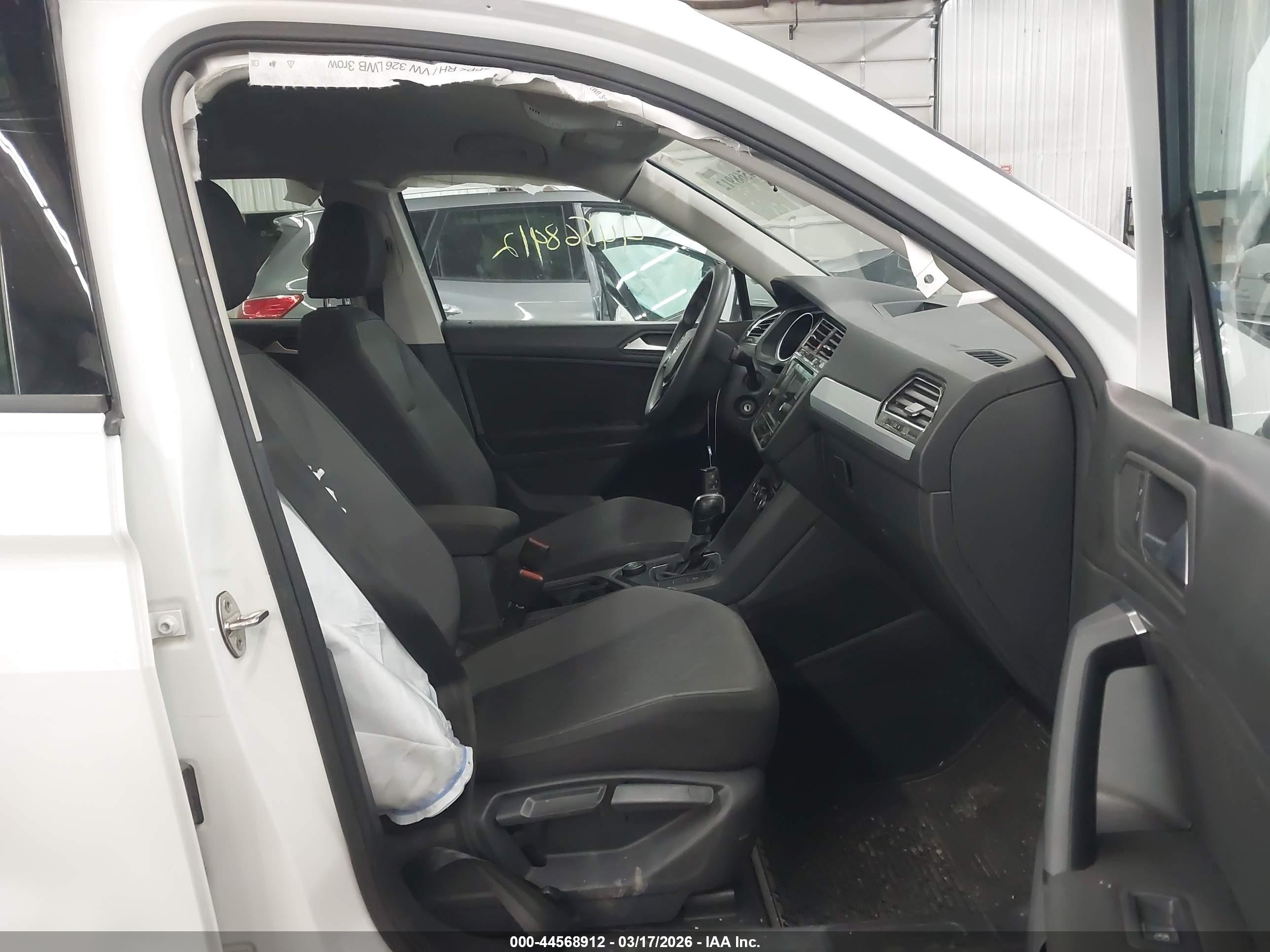 VOLKSWAGEN TIGUAN image 5