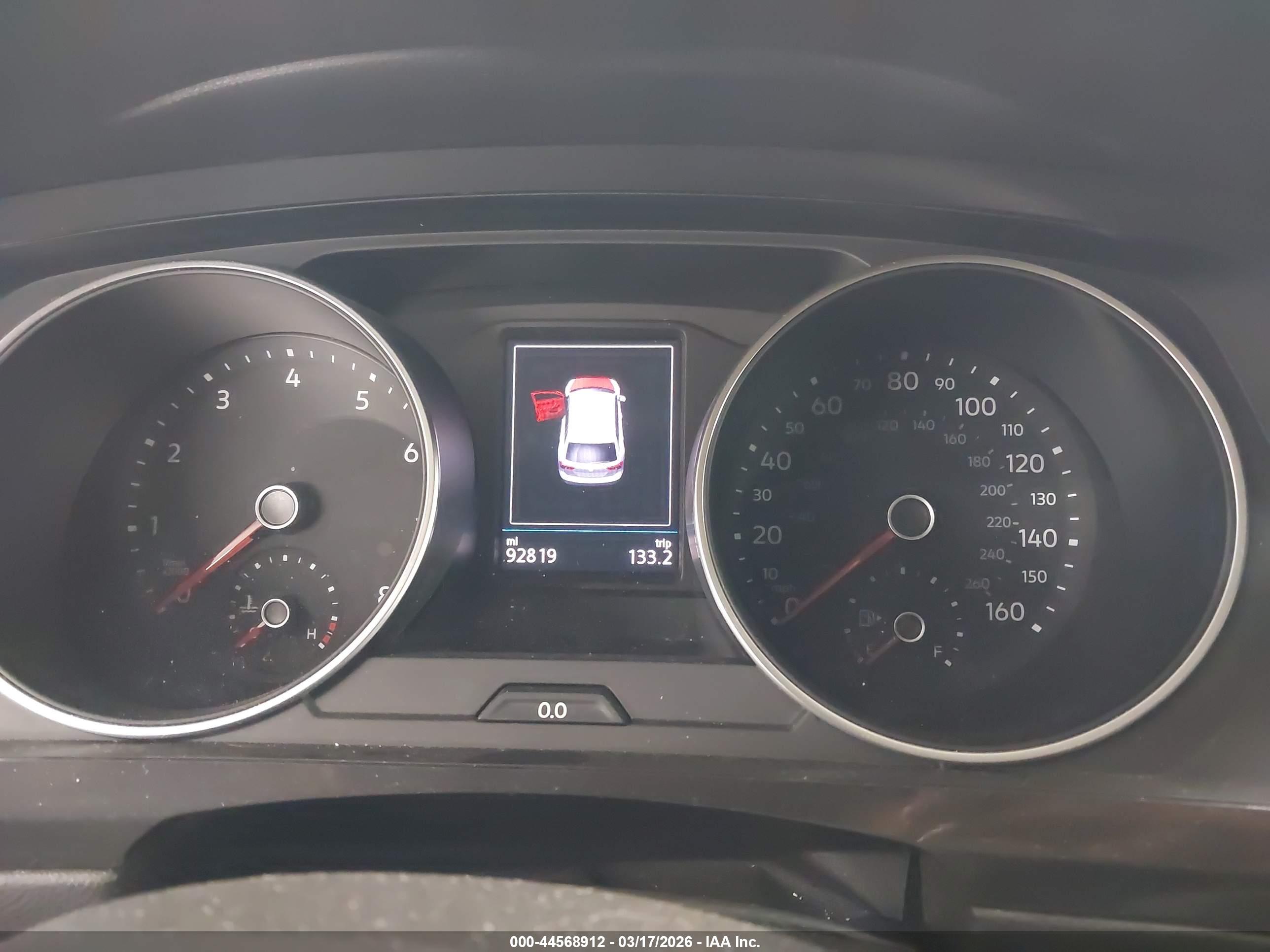 VOLKSWAGEN TIGUAN image 7