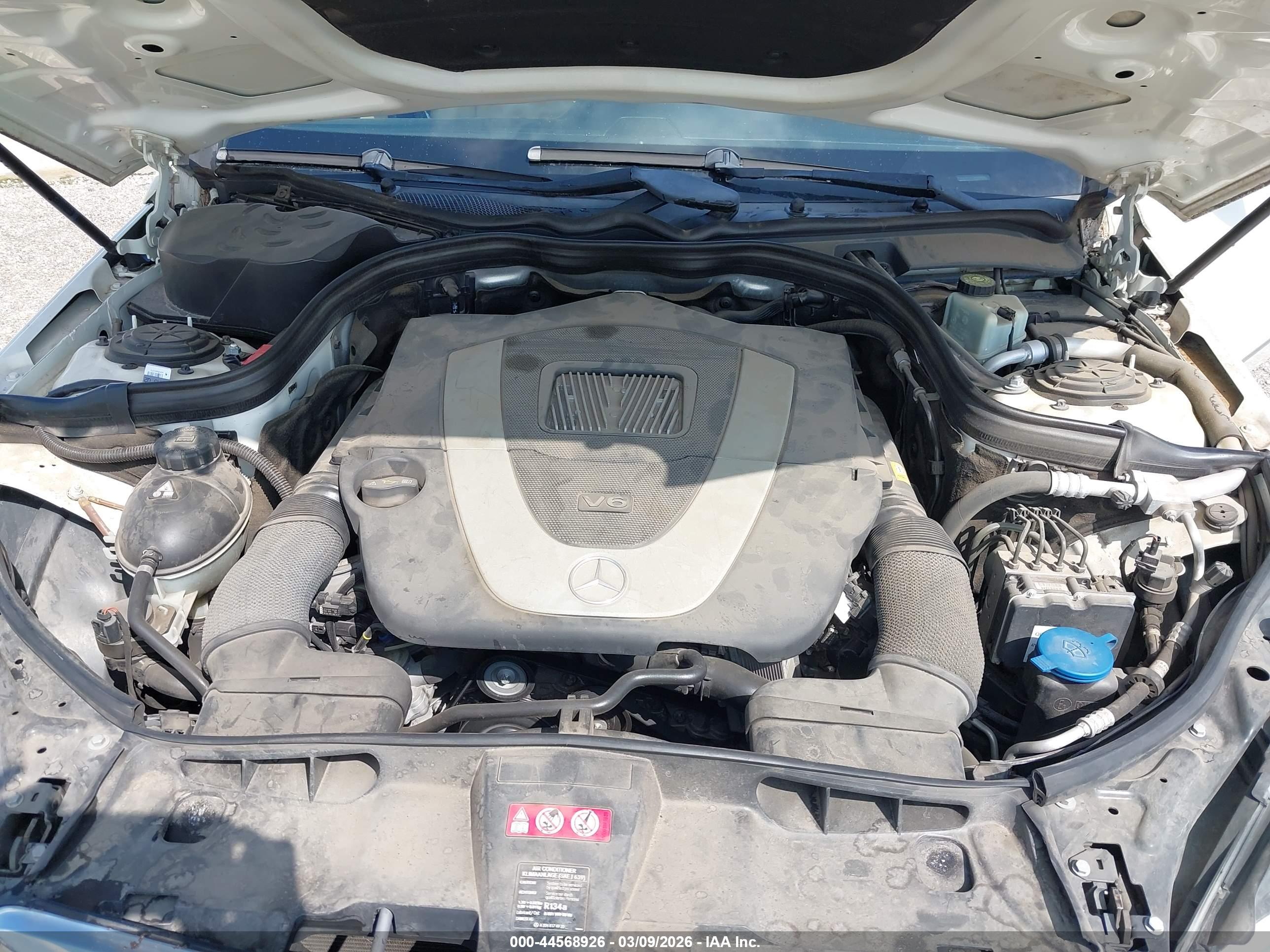 MERCEDES-BENZ E image 10
