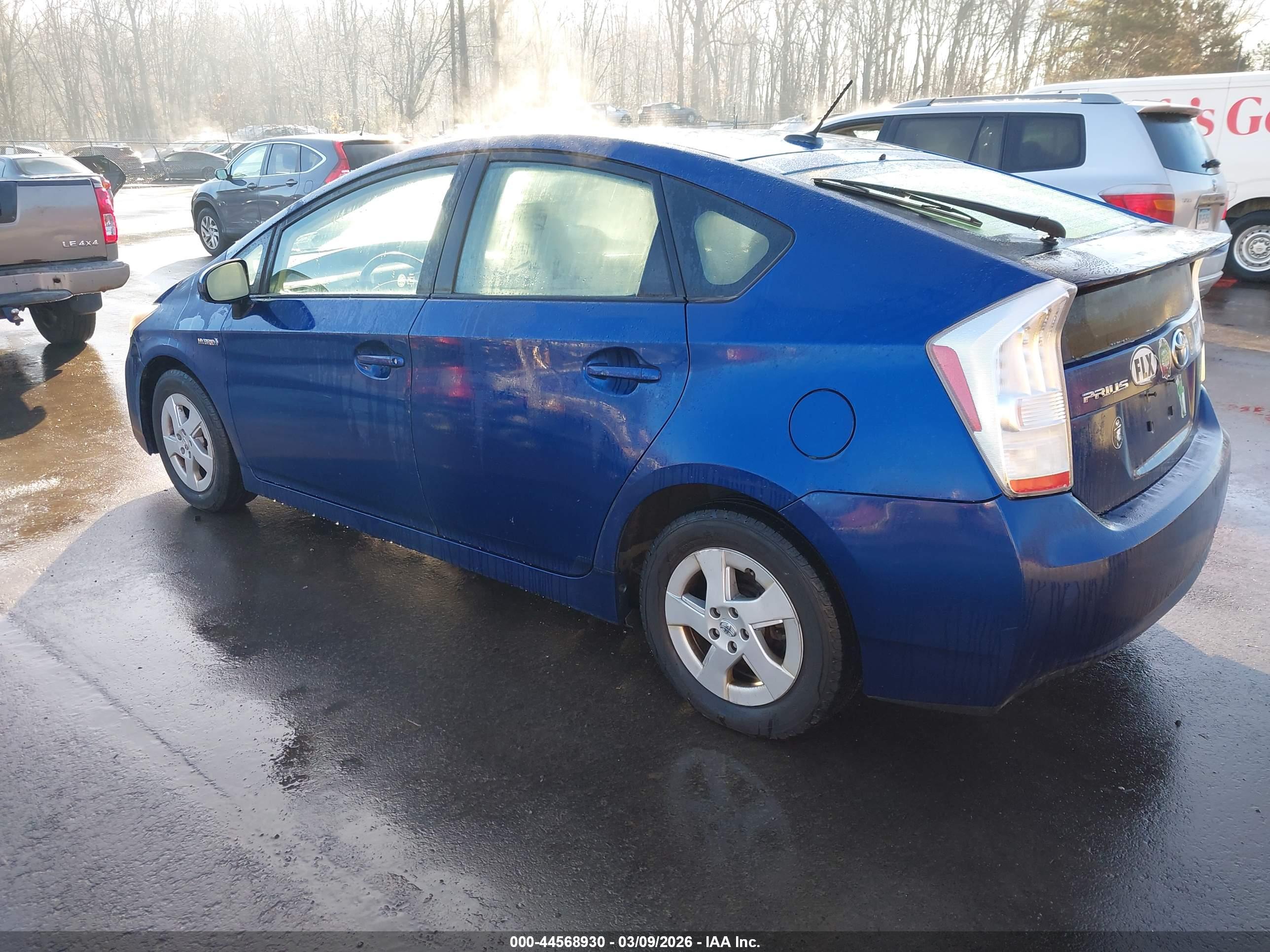TOYOTA PRIUS image 3