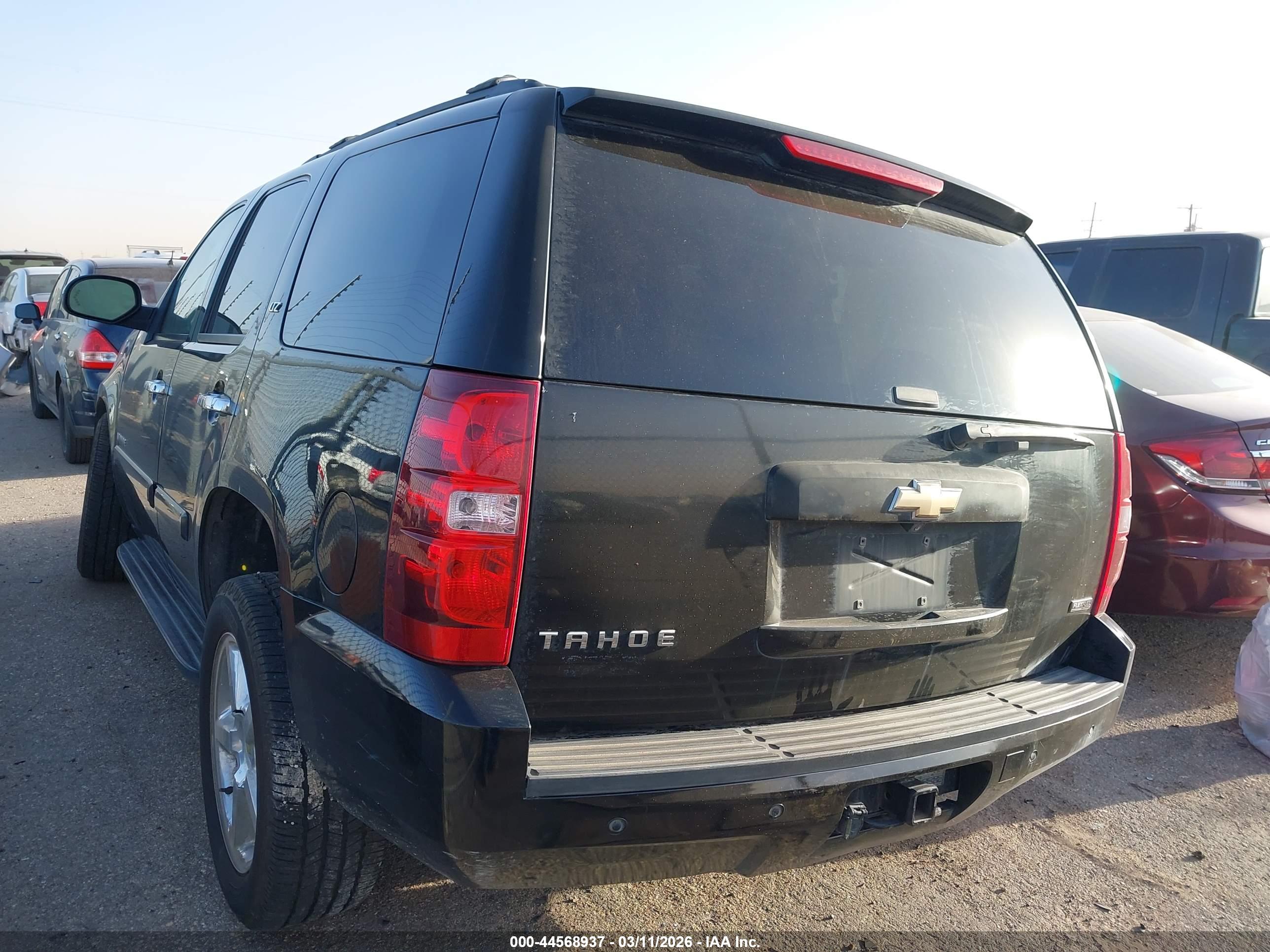 CHEVROLET TAHOE image 3
