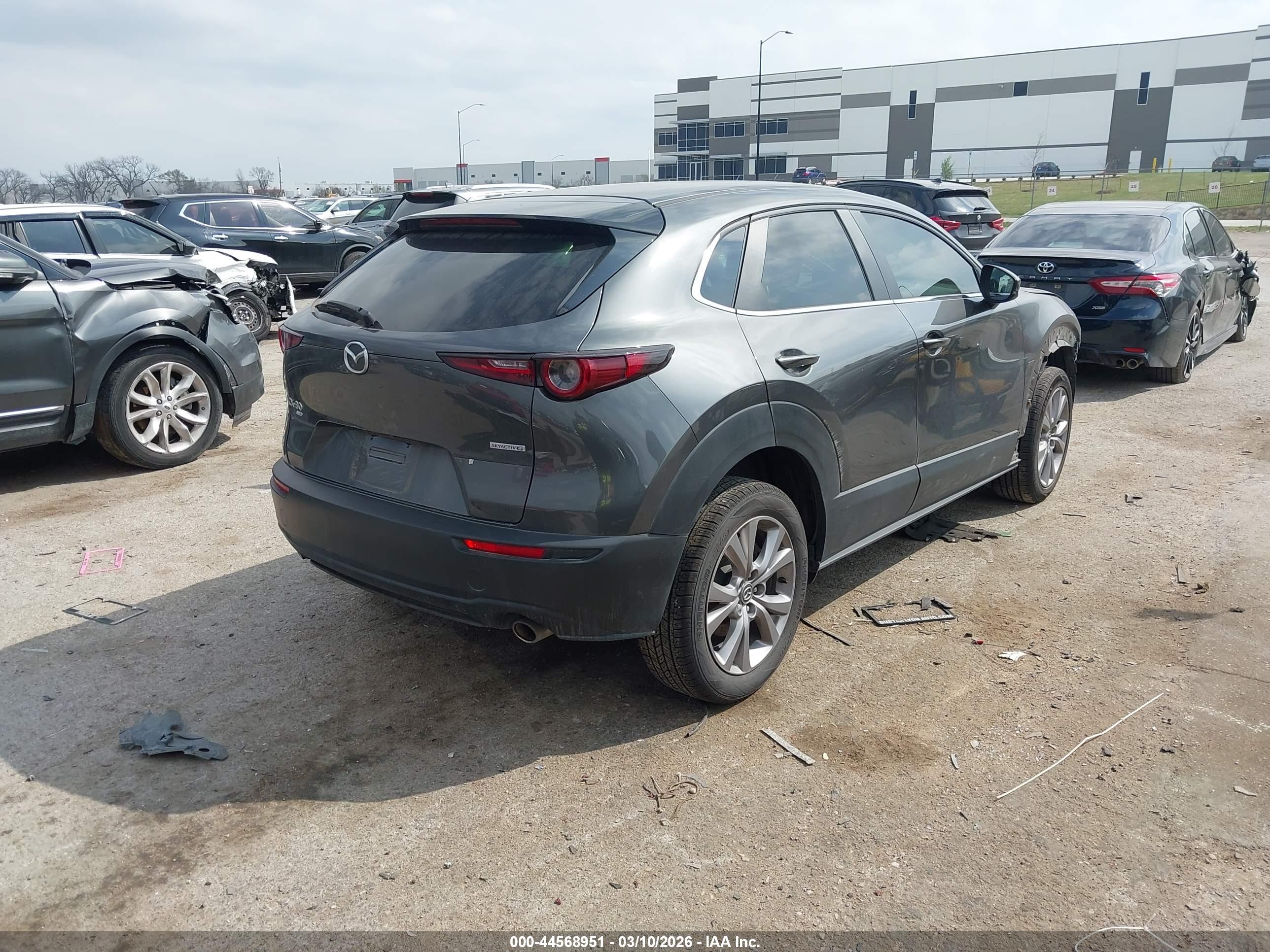 MAZDA CX-30 image 4