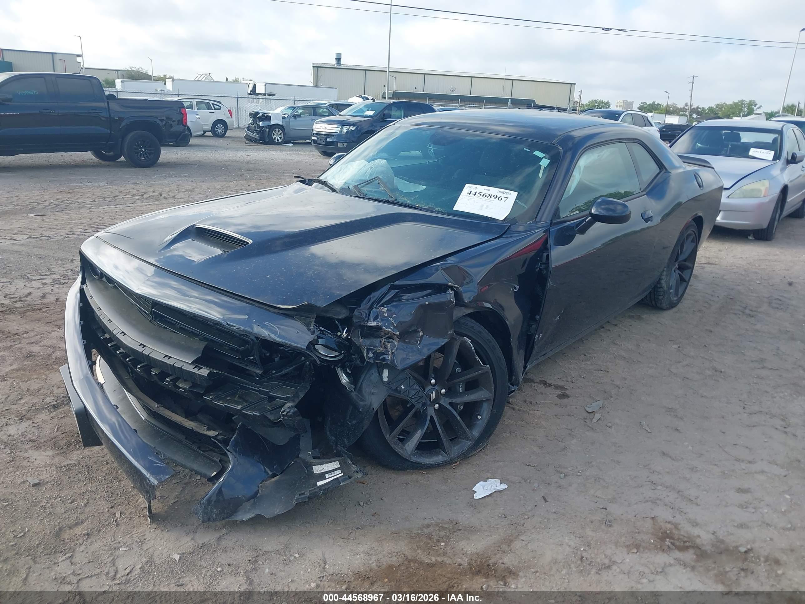 DODGE CHALLENGER image 2