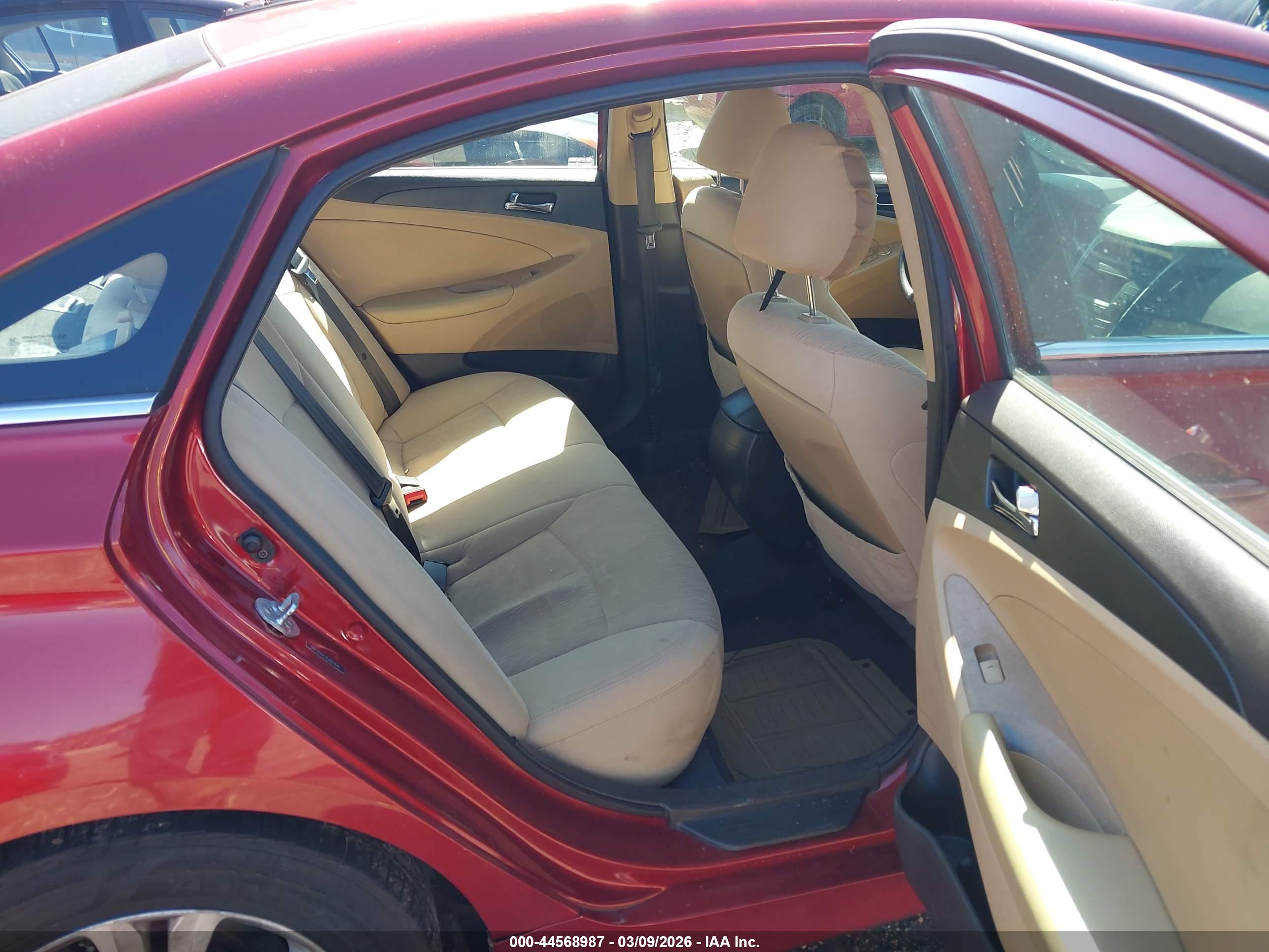 HYUNDAI SONATA image 8