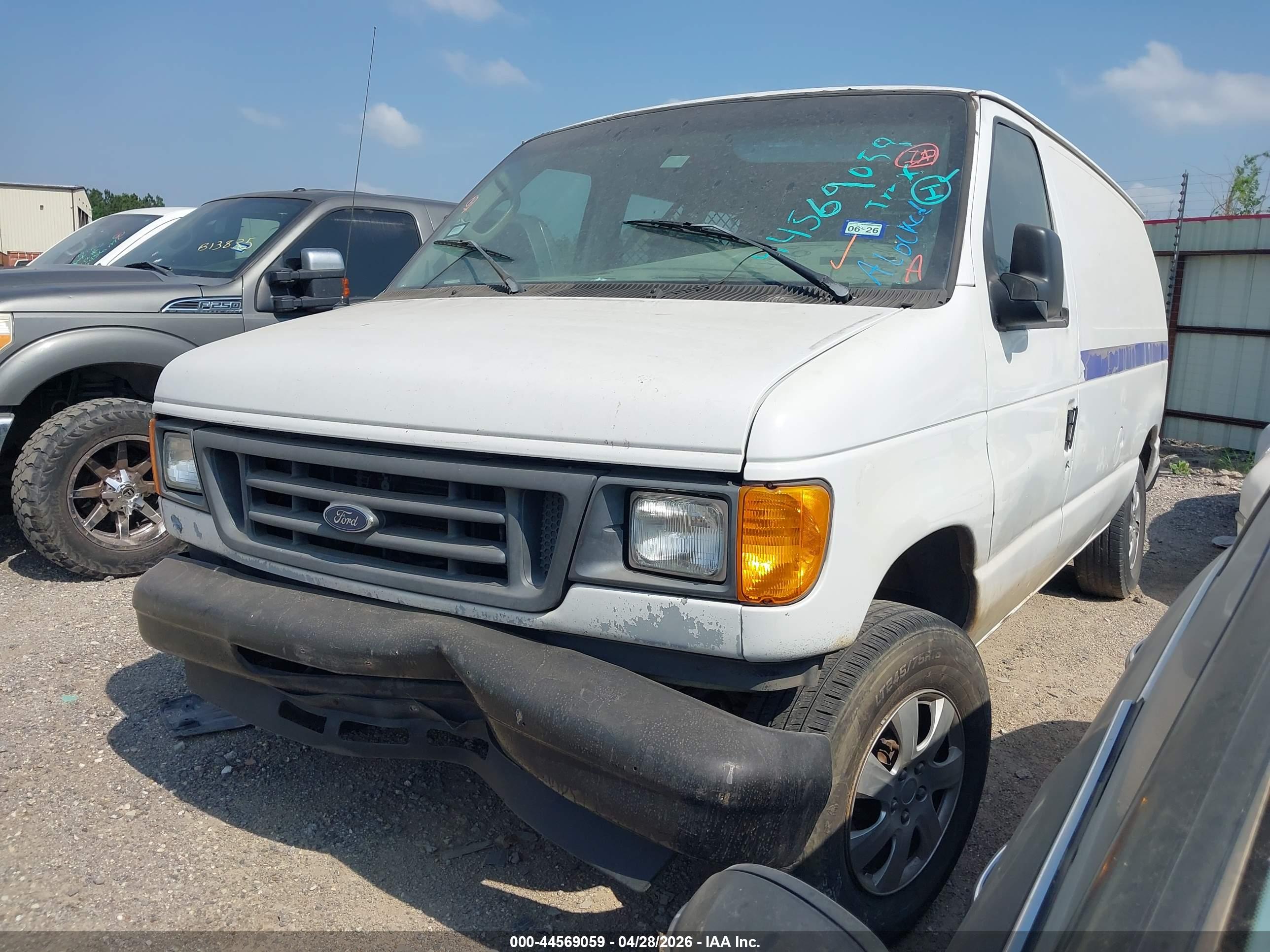 FORD E-250 image 2