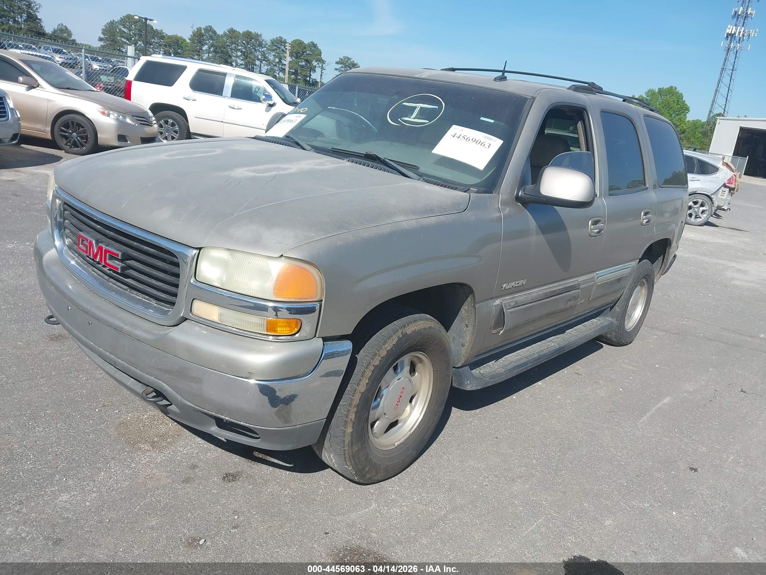 GMC YUKON image 2