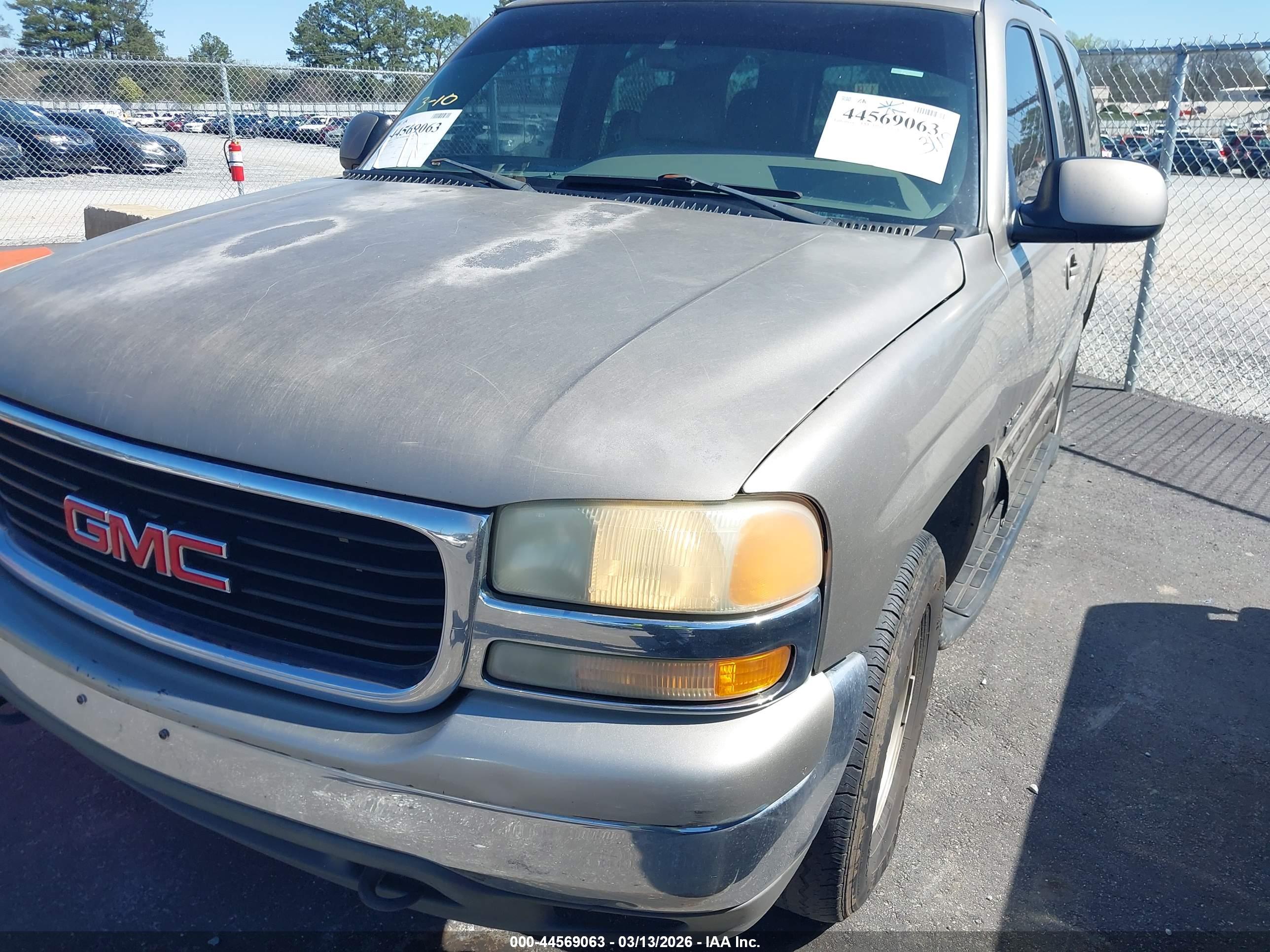 GMC YUKON image 6