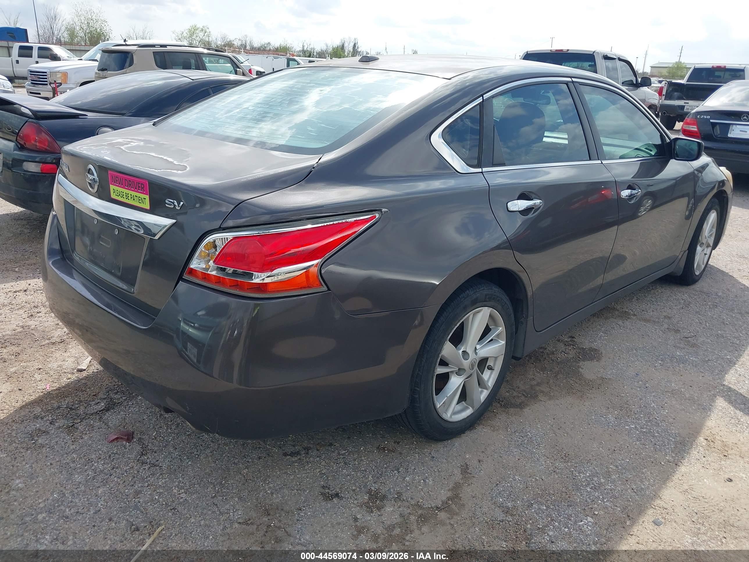 NISSAN ALTIMA image 4