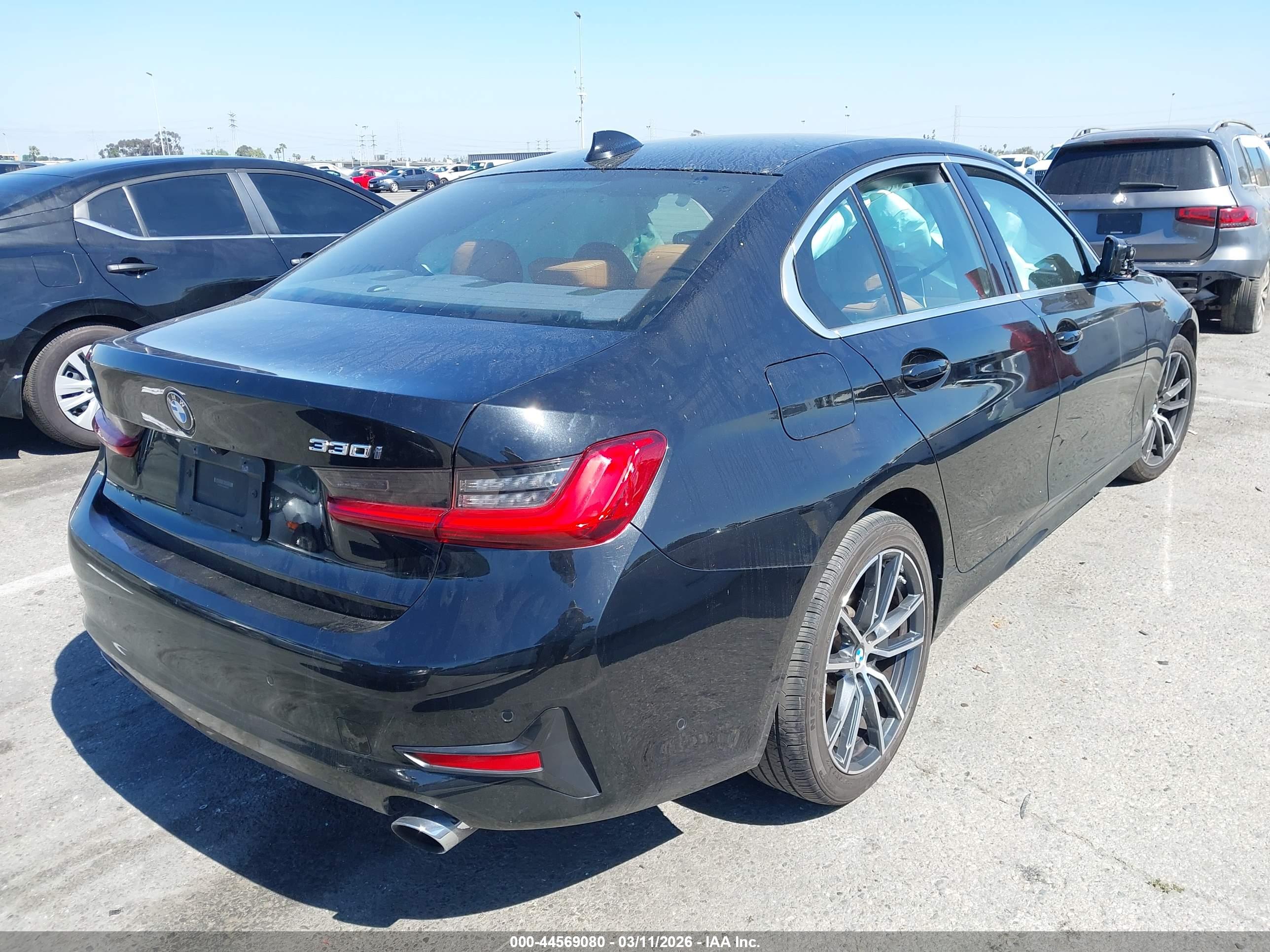 BMW 330I image 4