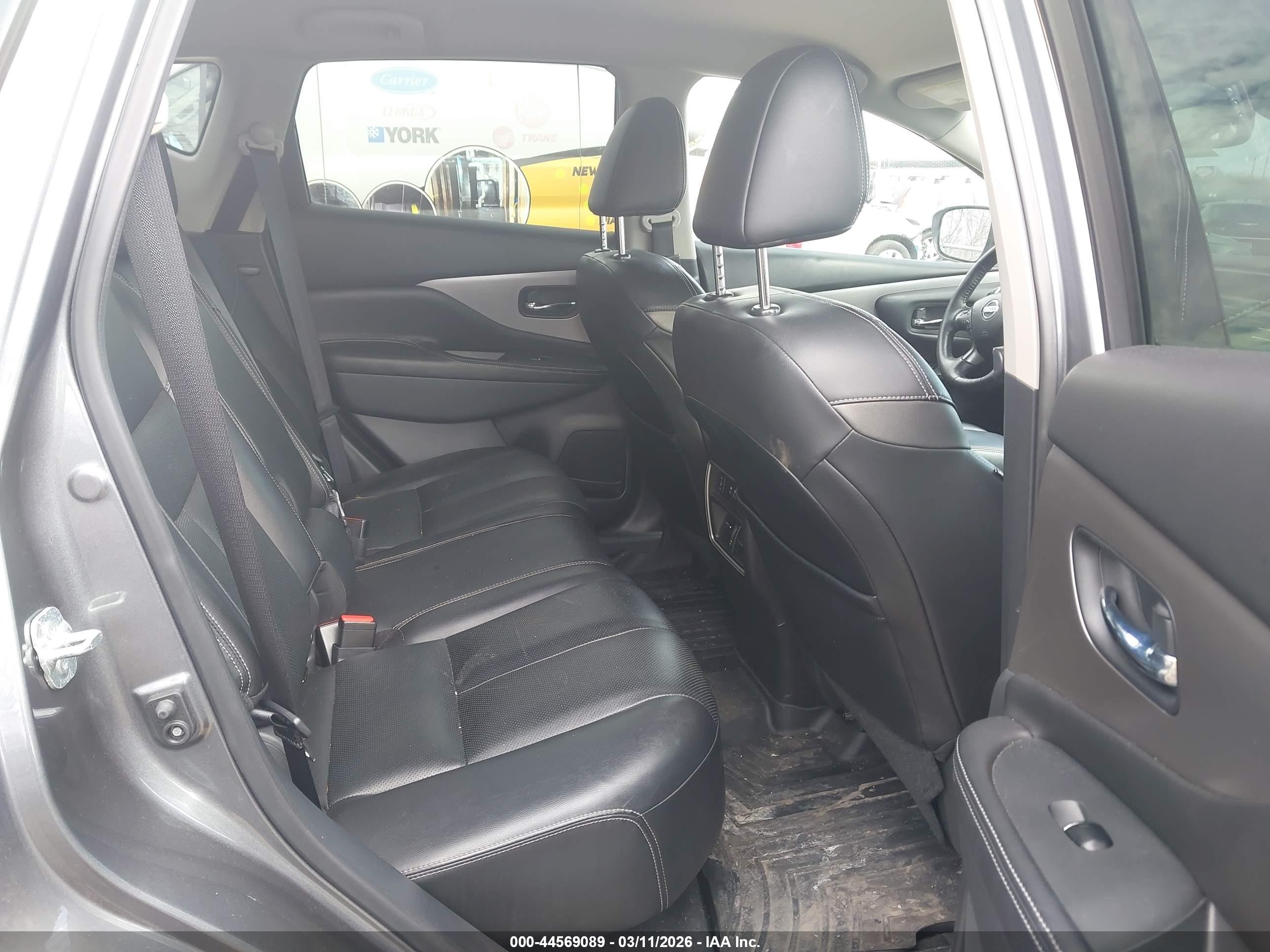 NISSAN MURANO image 8