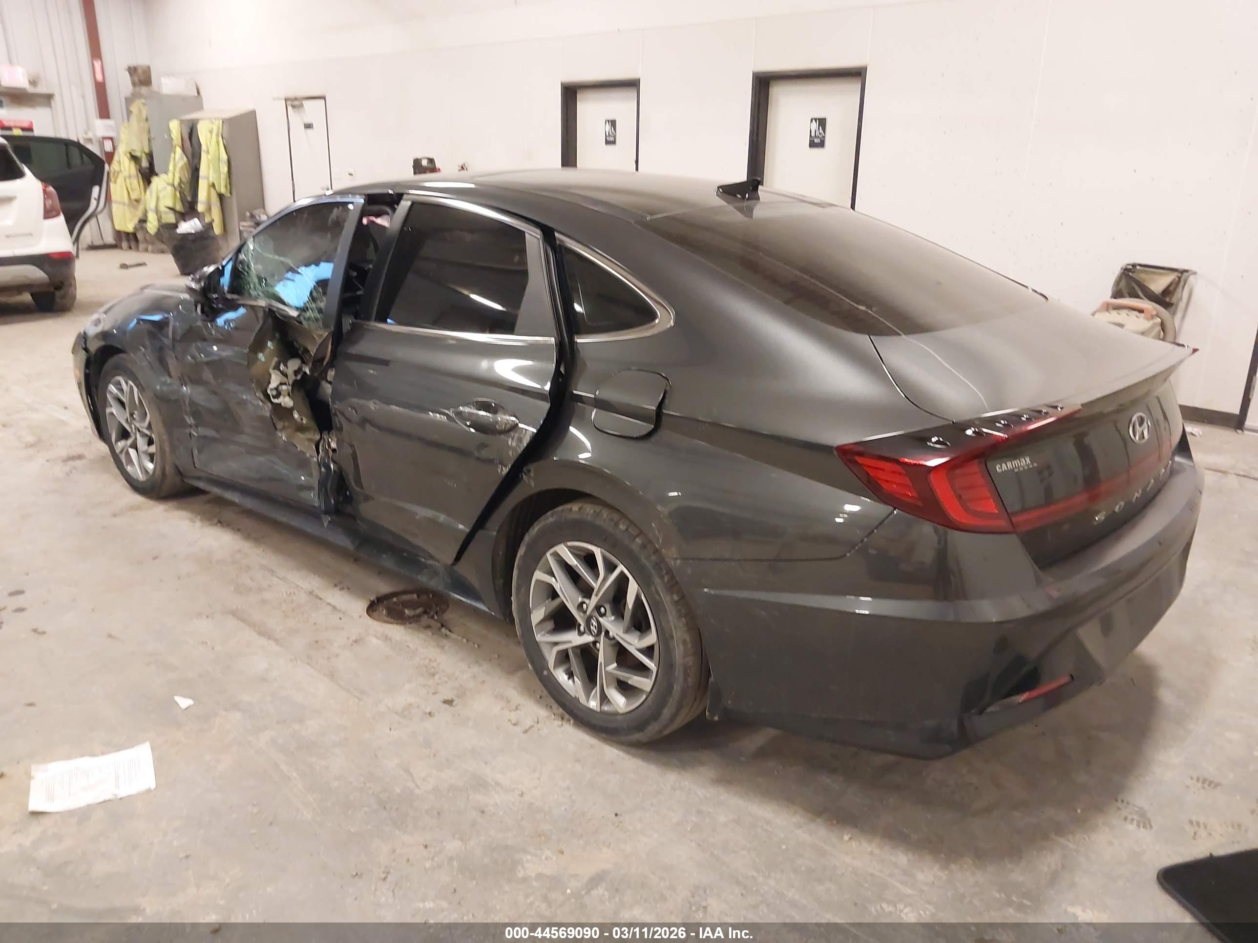 HYUNDAI SONATA image 3