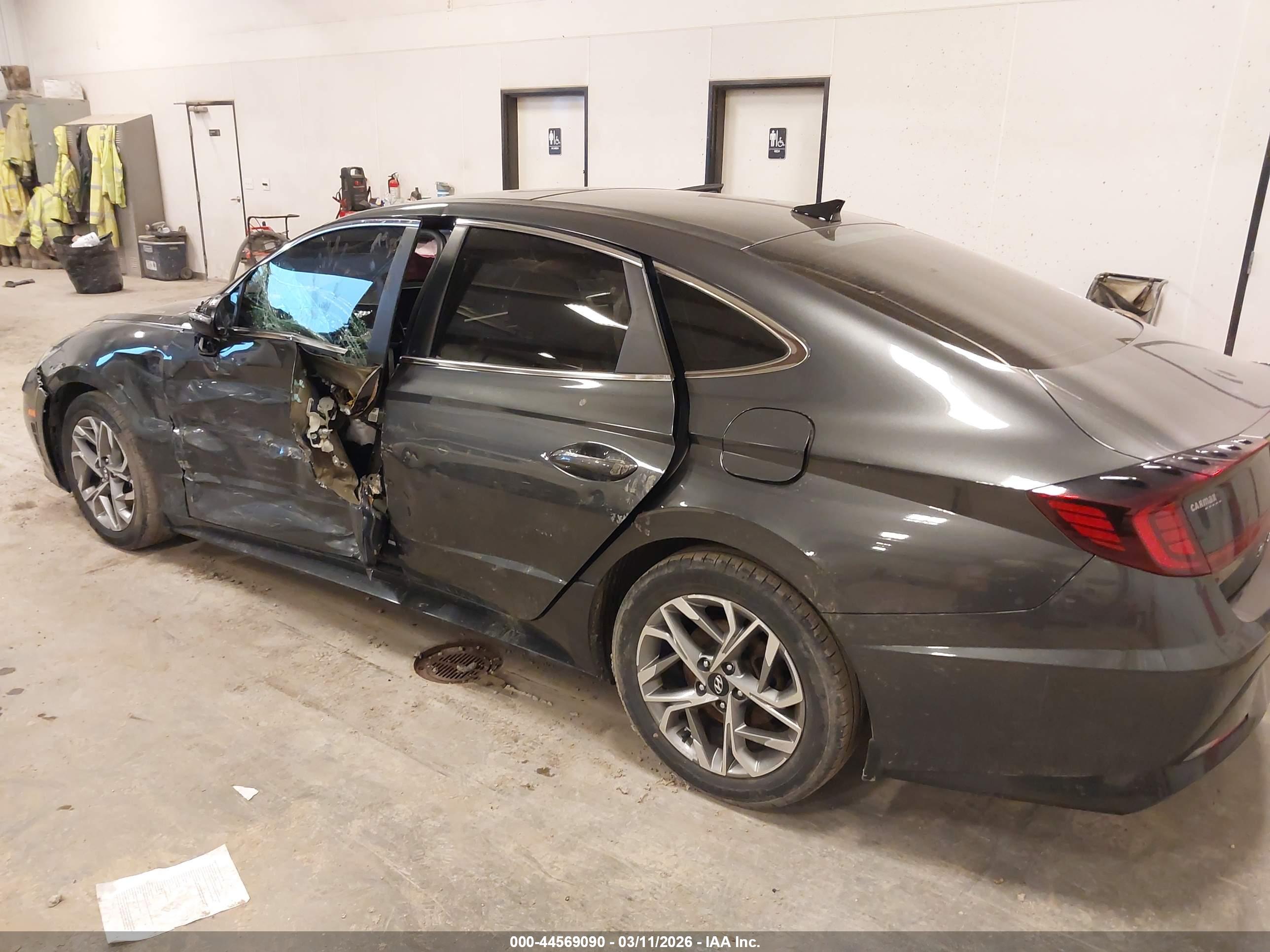 HYUNDAI SONATA image 6