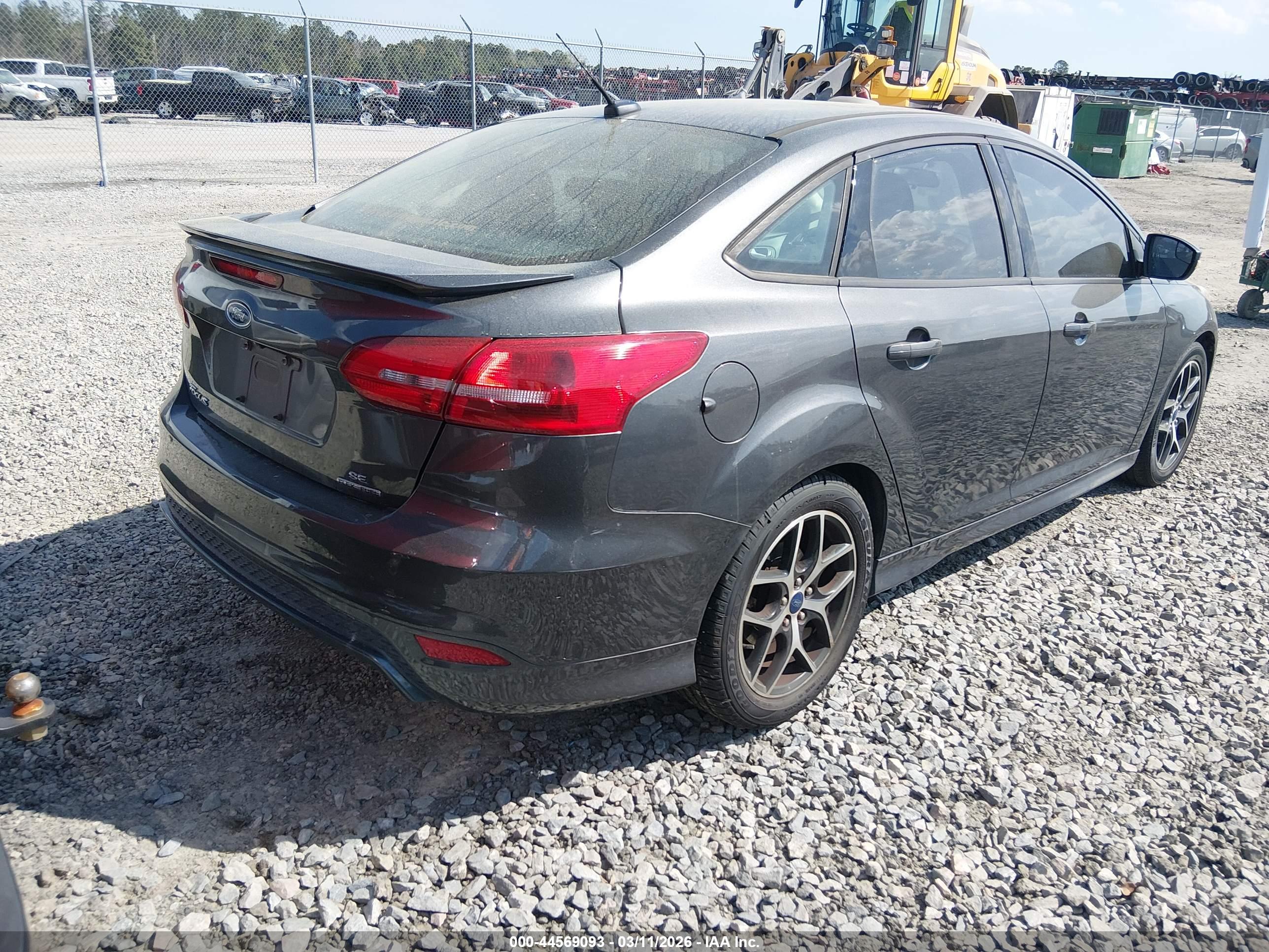 FORD FOCUS image 4