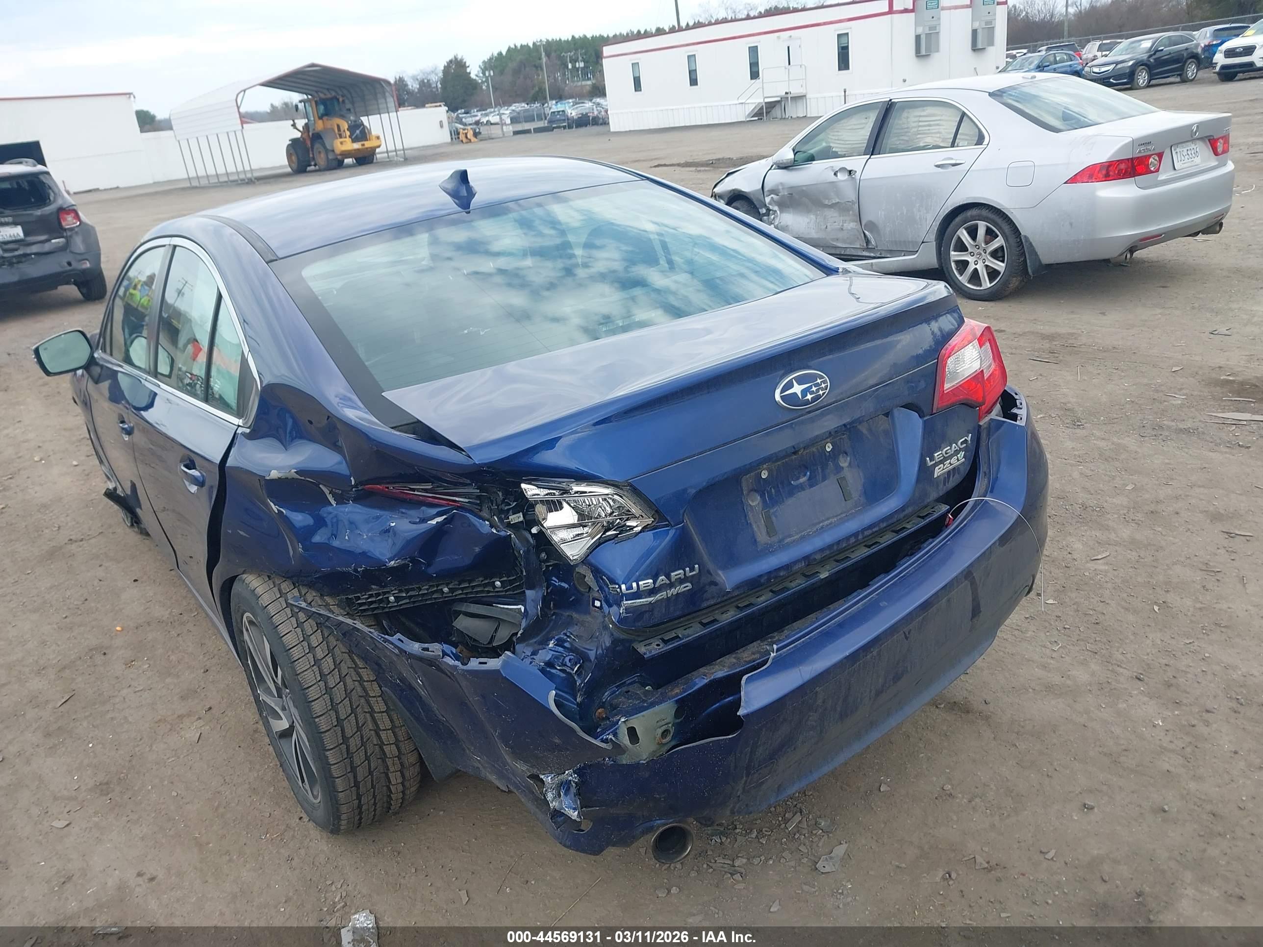 SUBARU LEGACY image 6