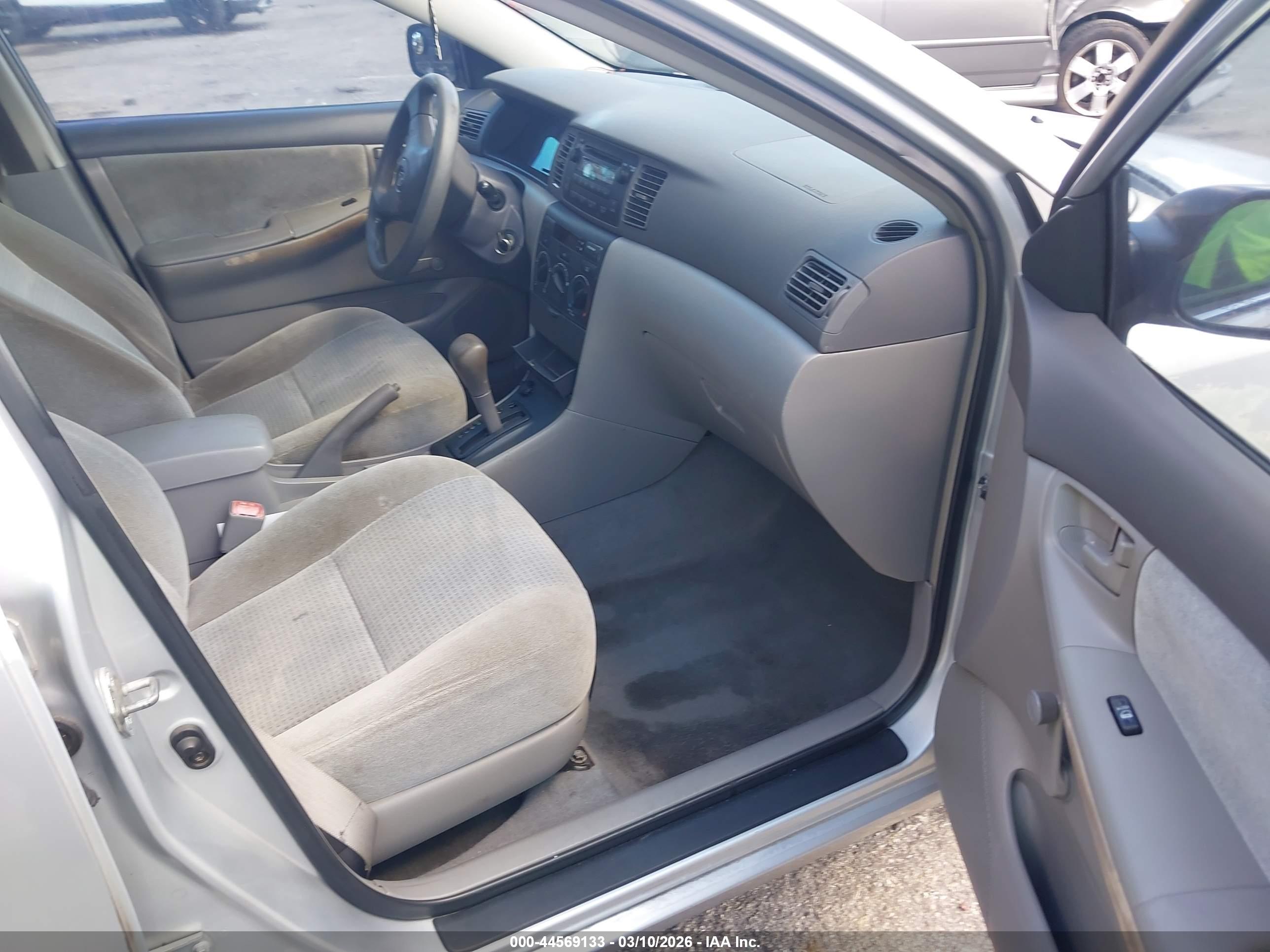 TOYOTA COROLLA image 5