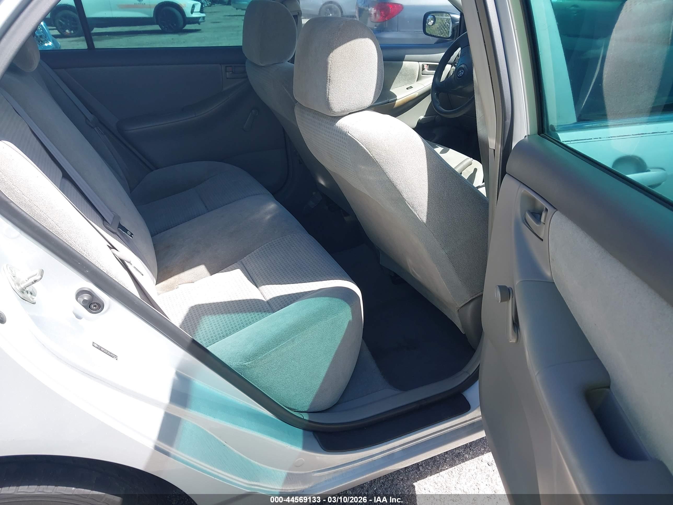 TOYOTA COROLLA image 8