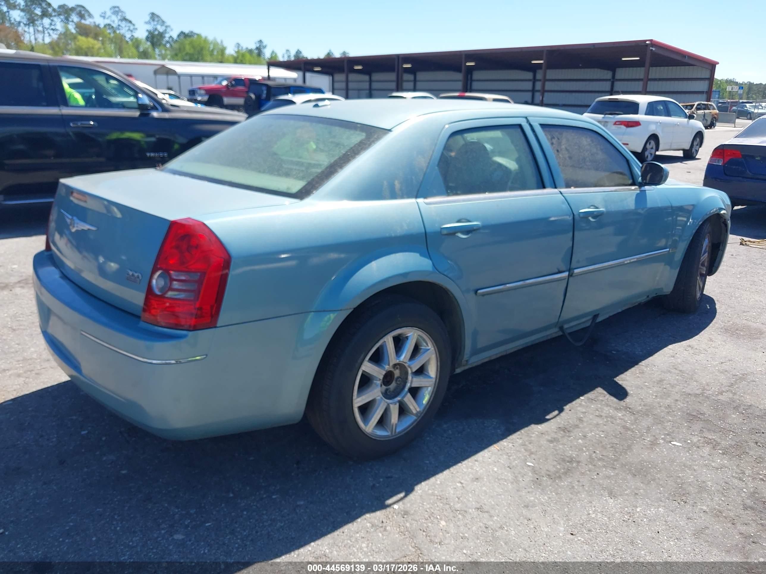 CHRYSLER 300 image 4