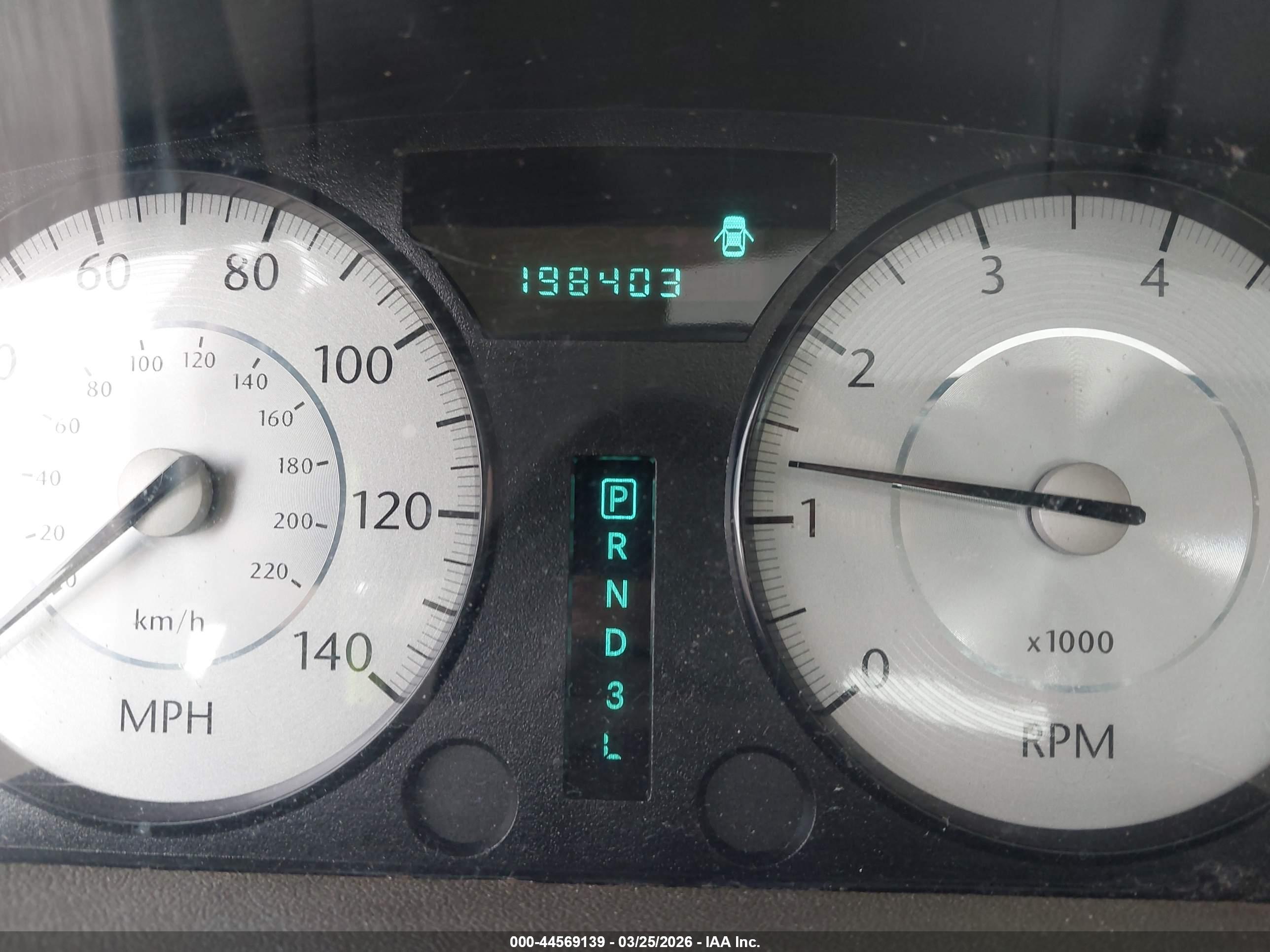 CHRYSLER 300 image 7