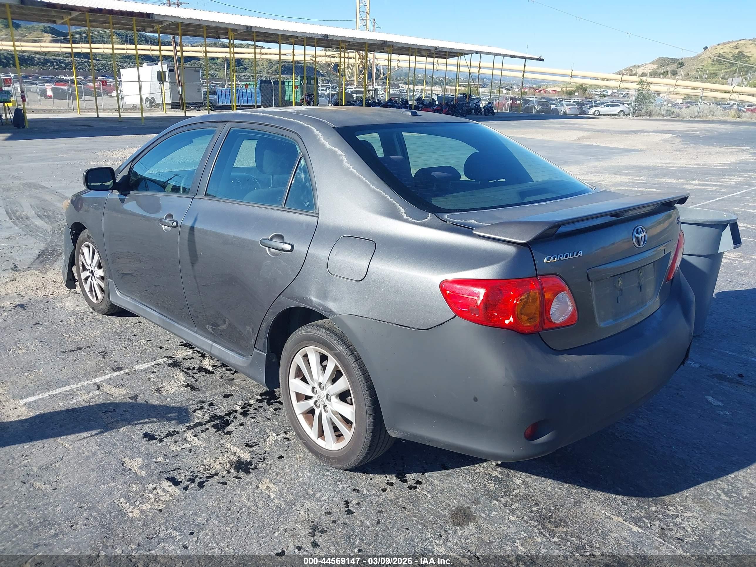 TOYOTA COROLLA image 3