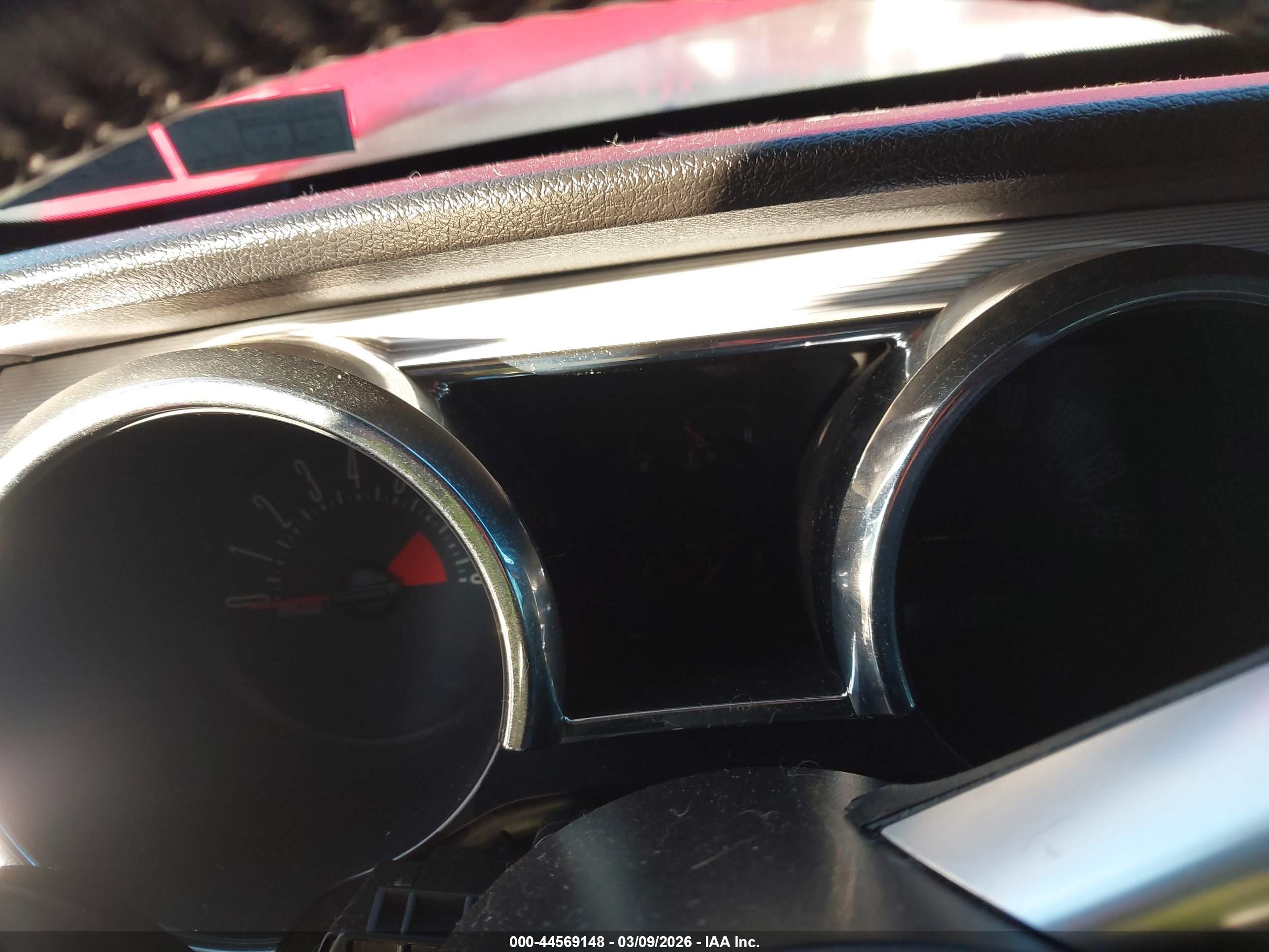 FORD MUSTANG image 7