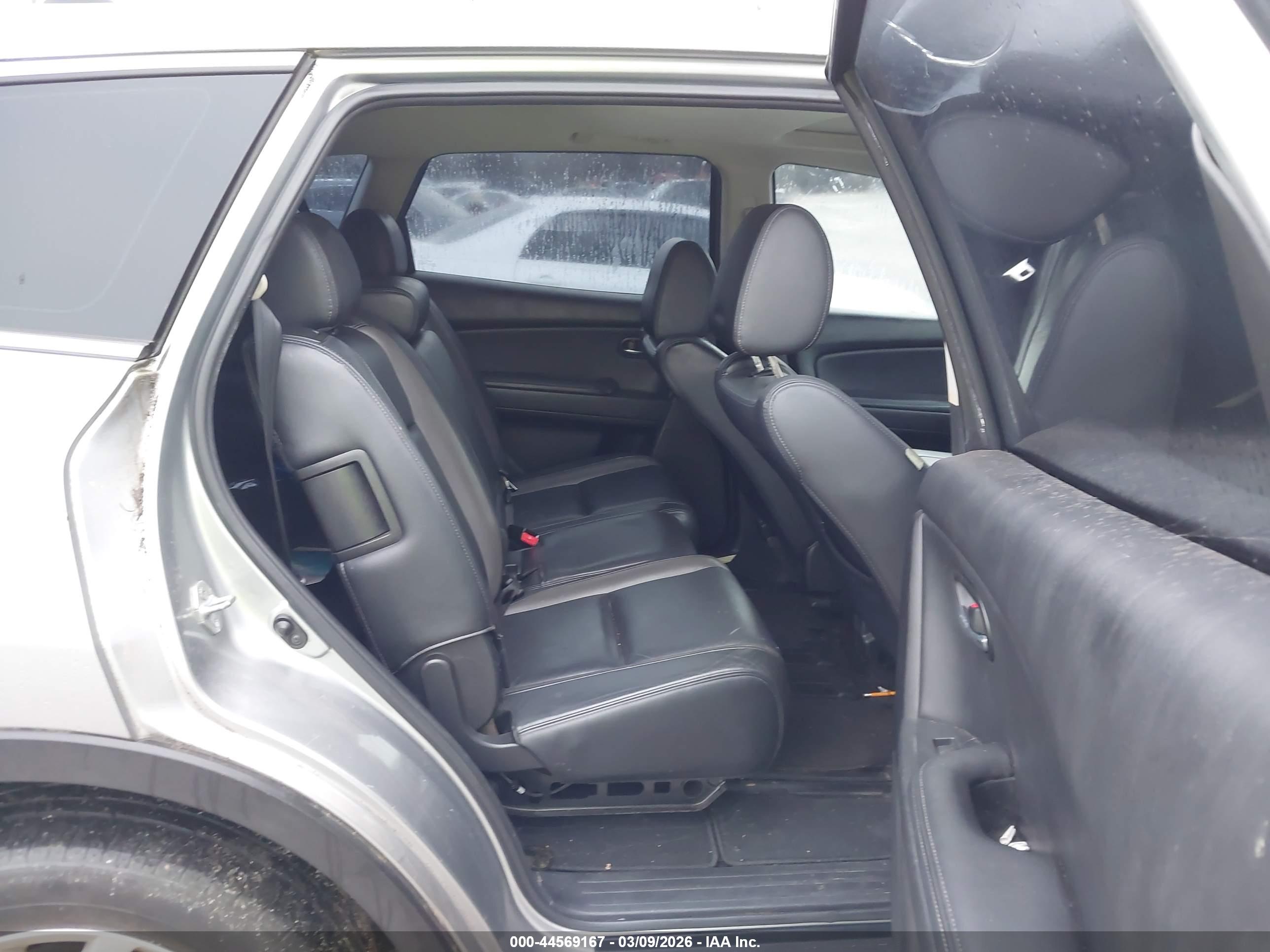 MAZDA CX-9 image 8