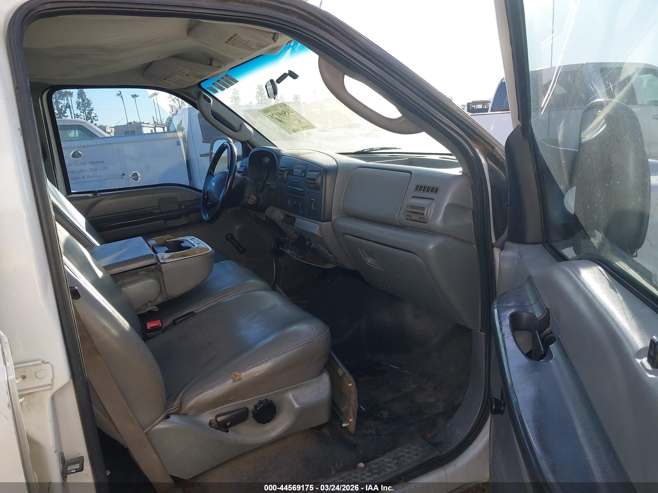 FORD F-350 image 8