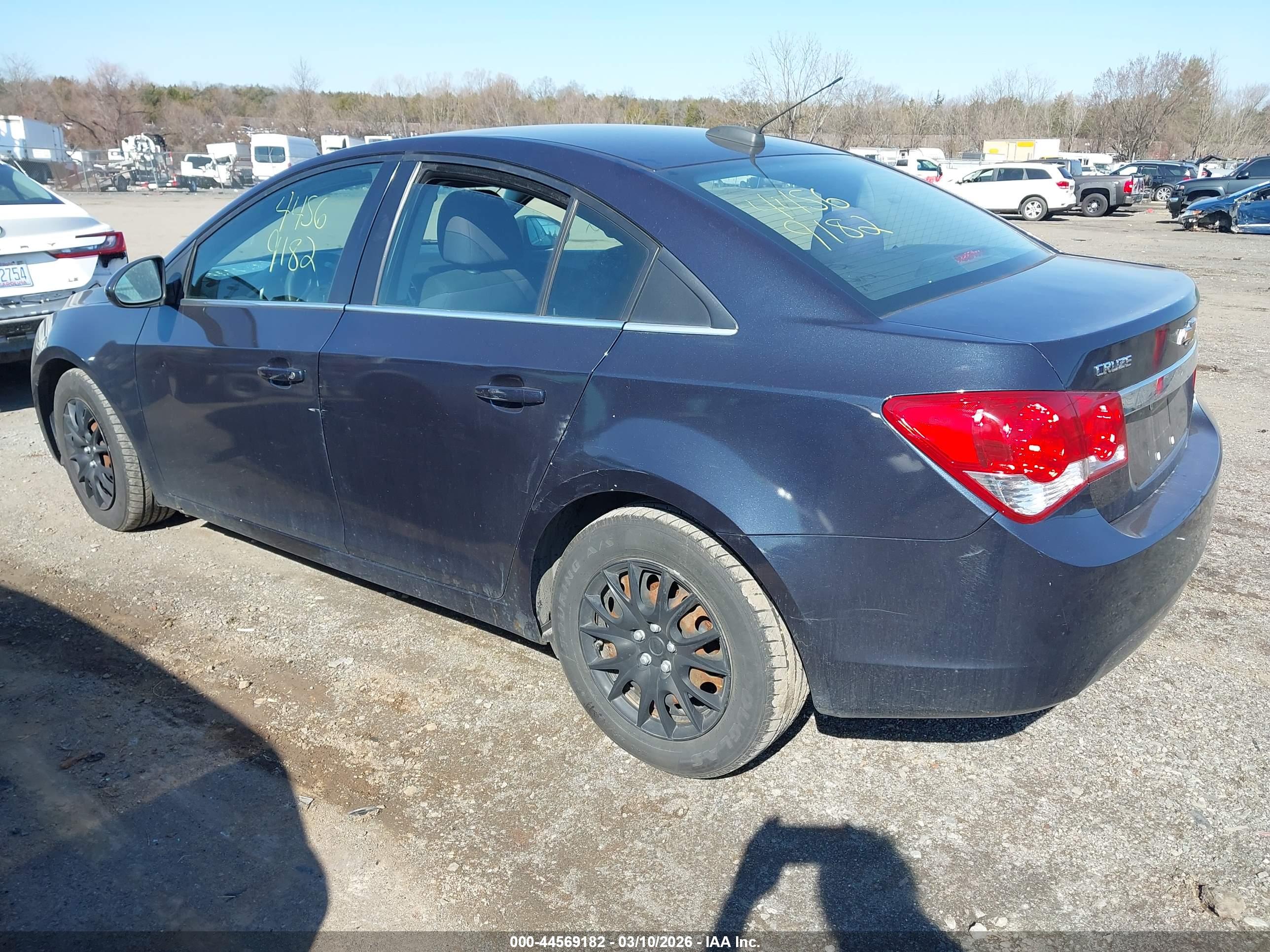 CHEVROLET CRUZE image 3