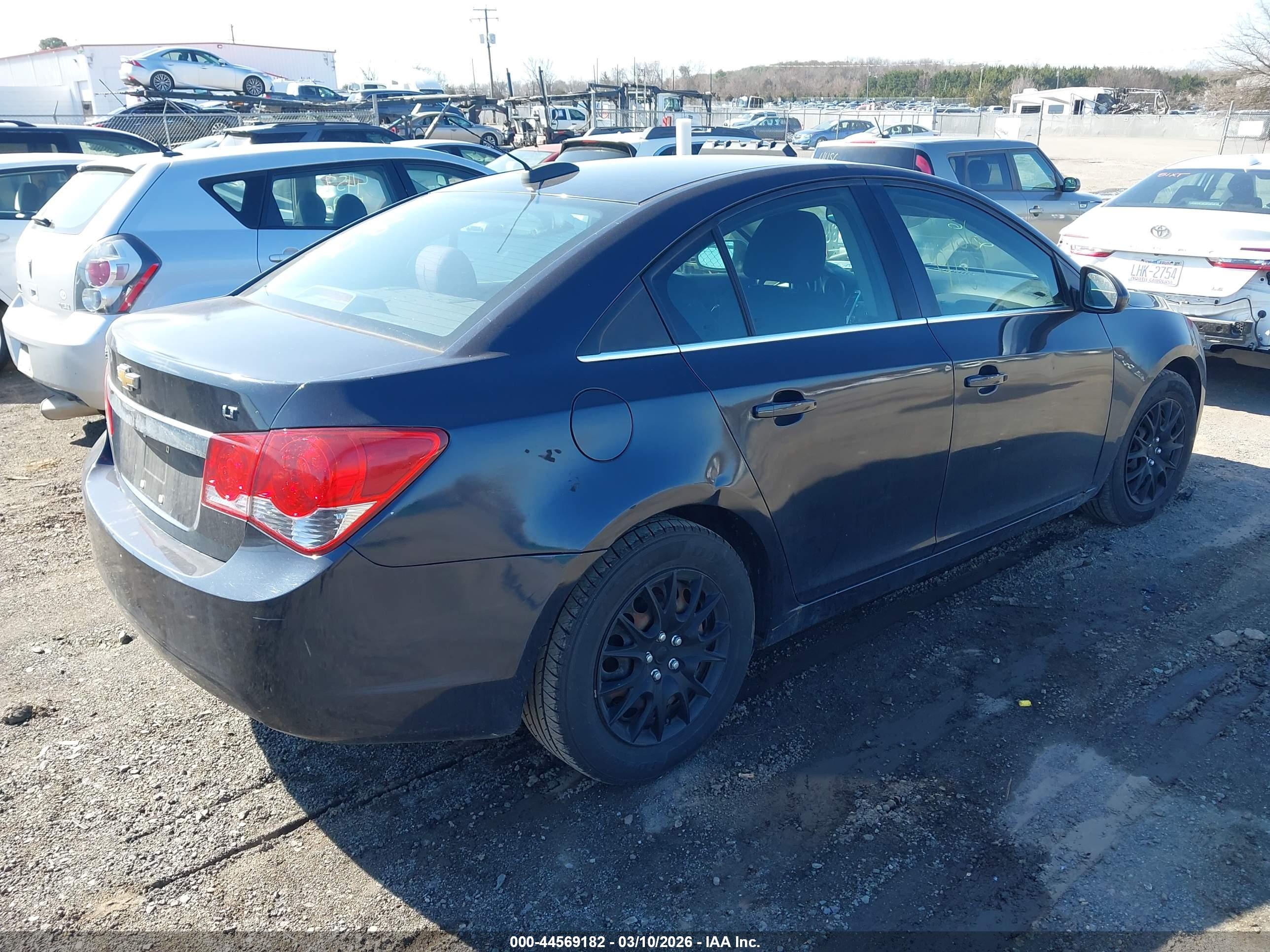 CHEVROLET CRUZE image 4