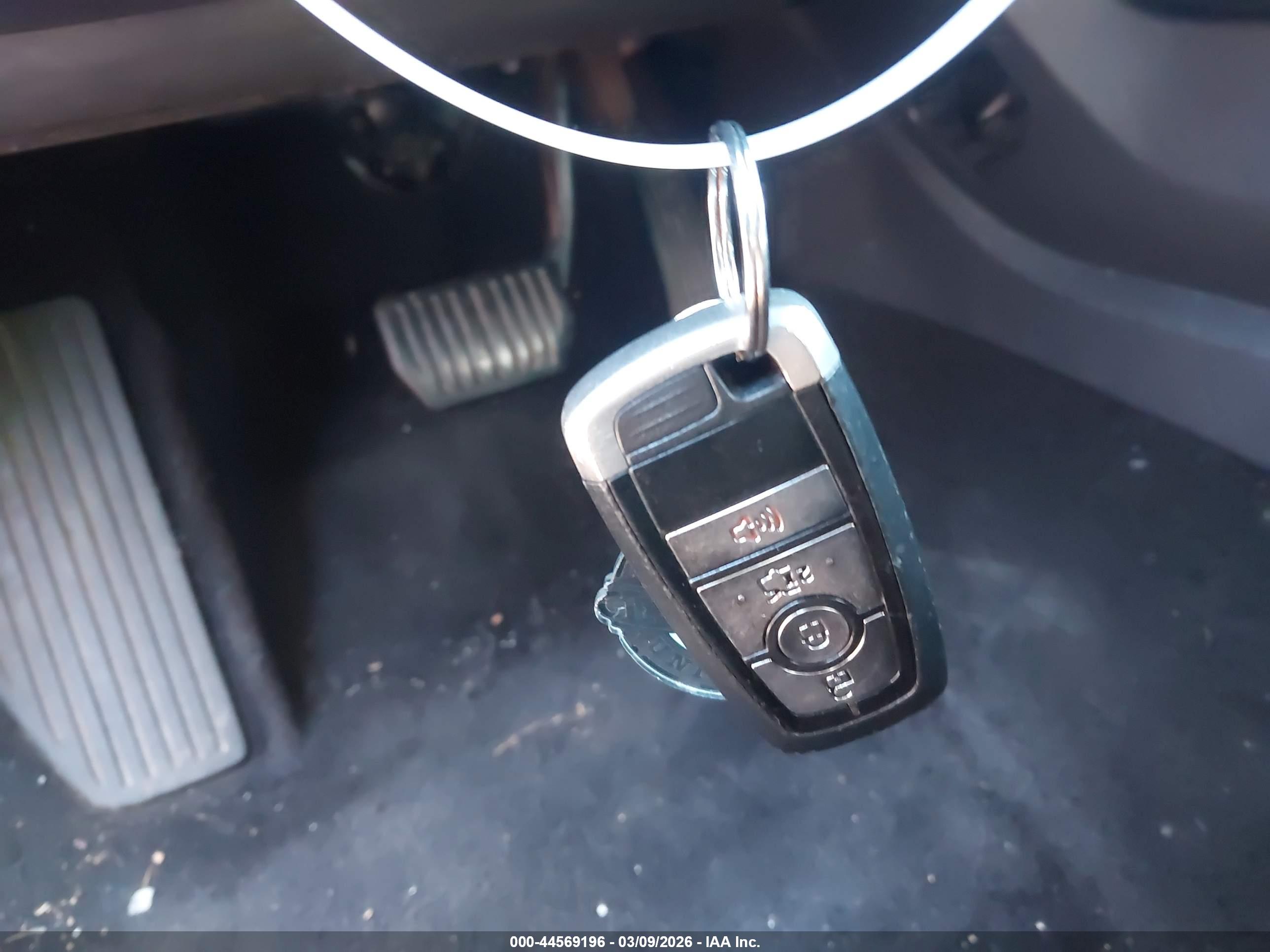 FORD FUSION image 11