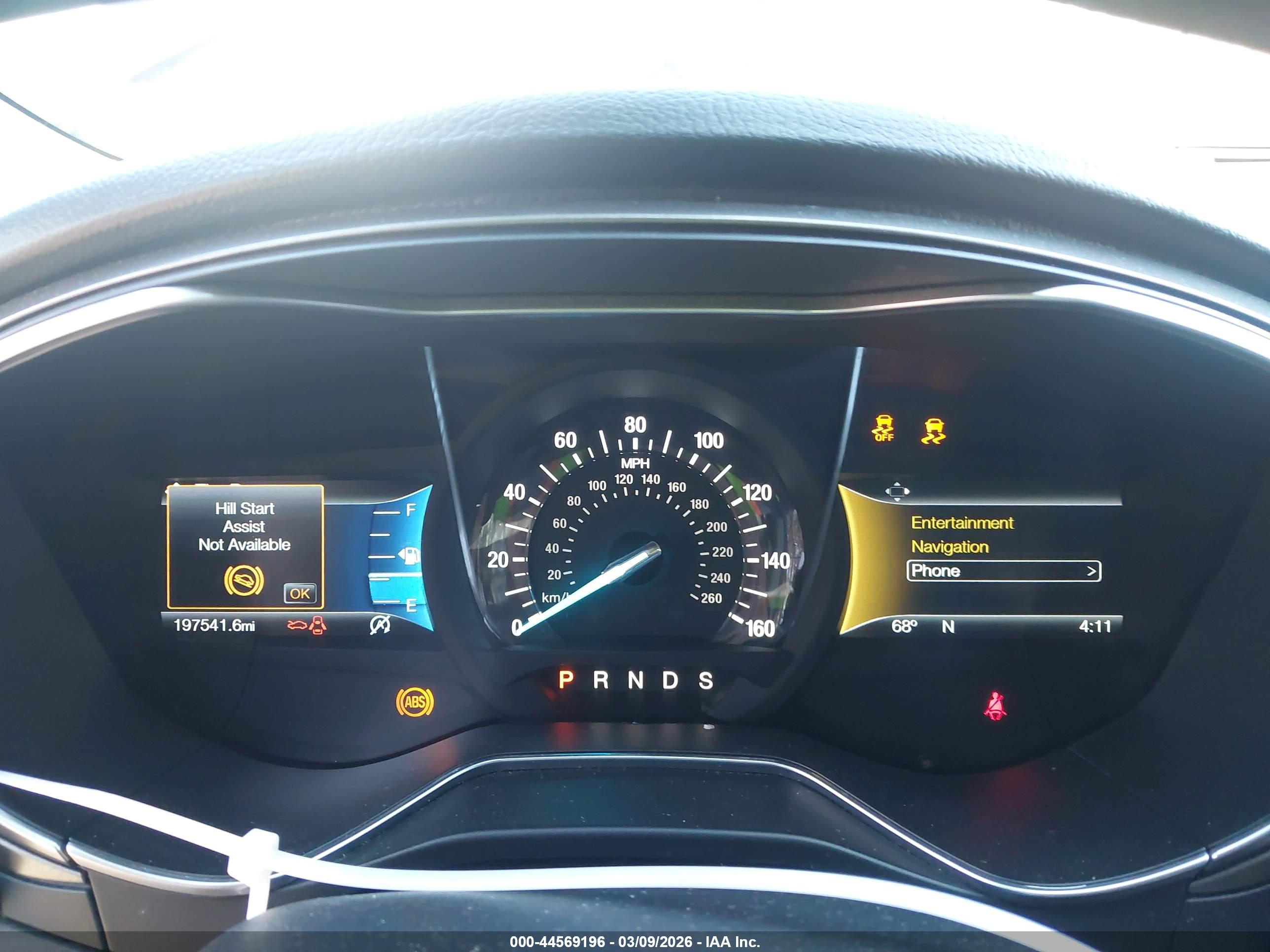 FORD FUSION image 7