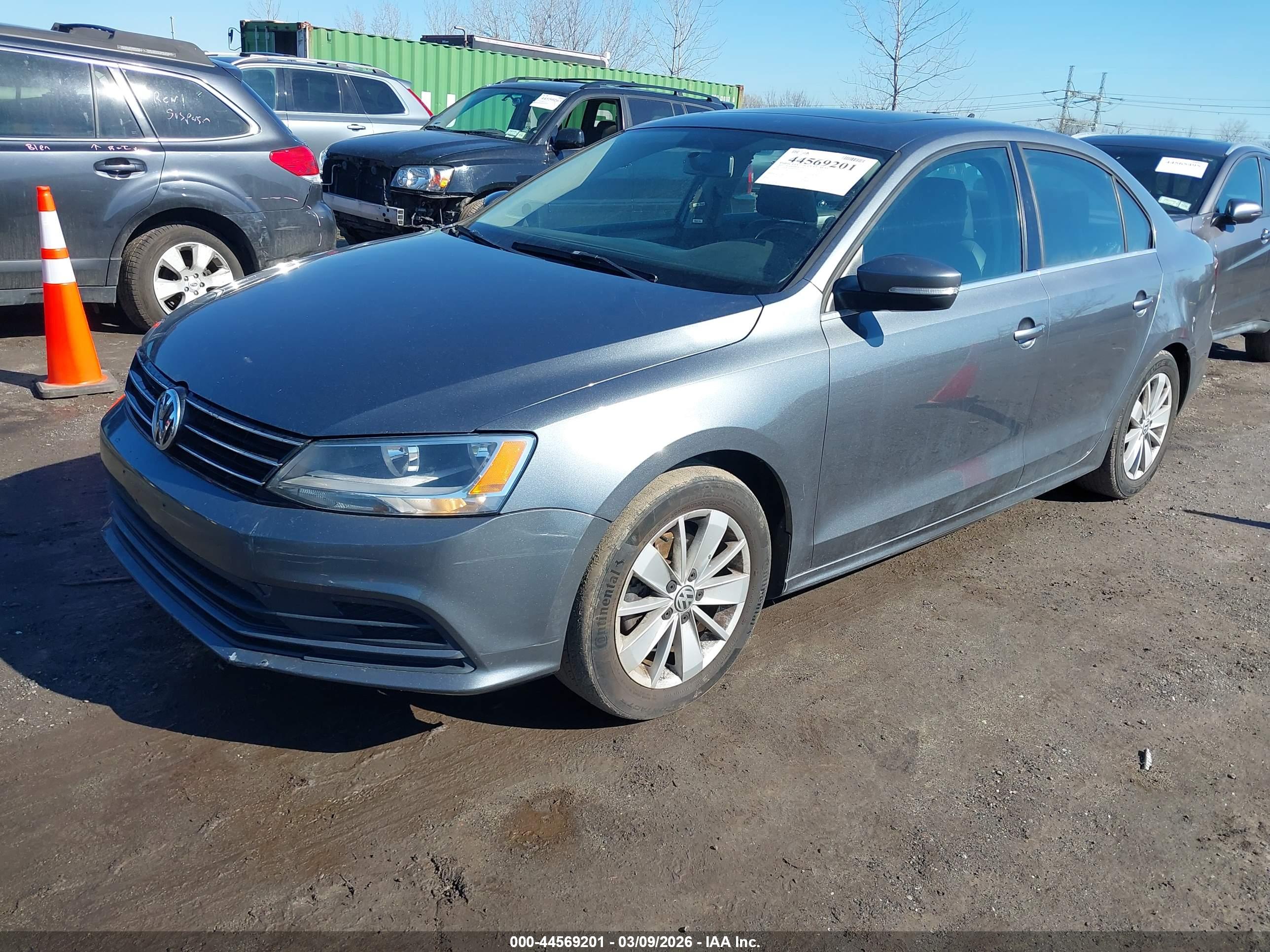 VOLKSWAGEN JETTA image 2