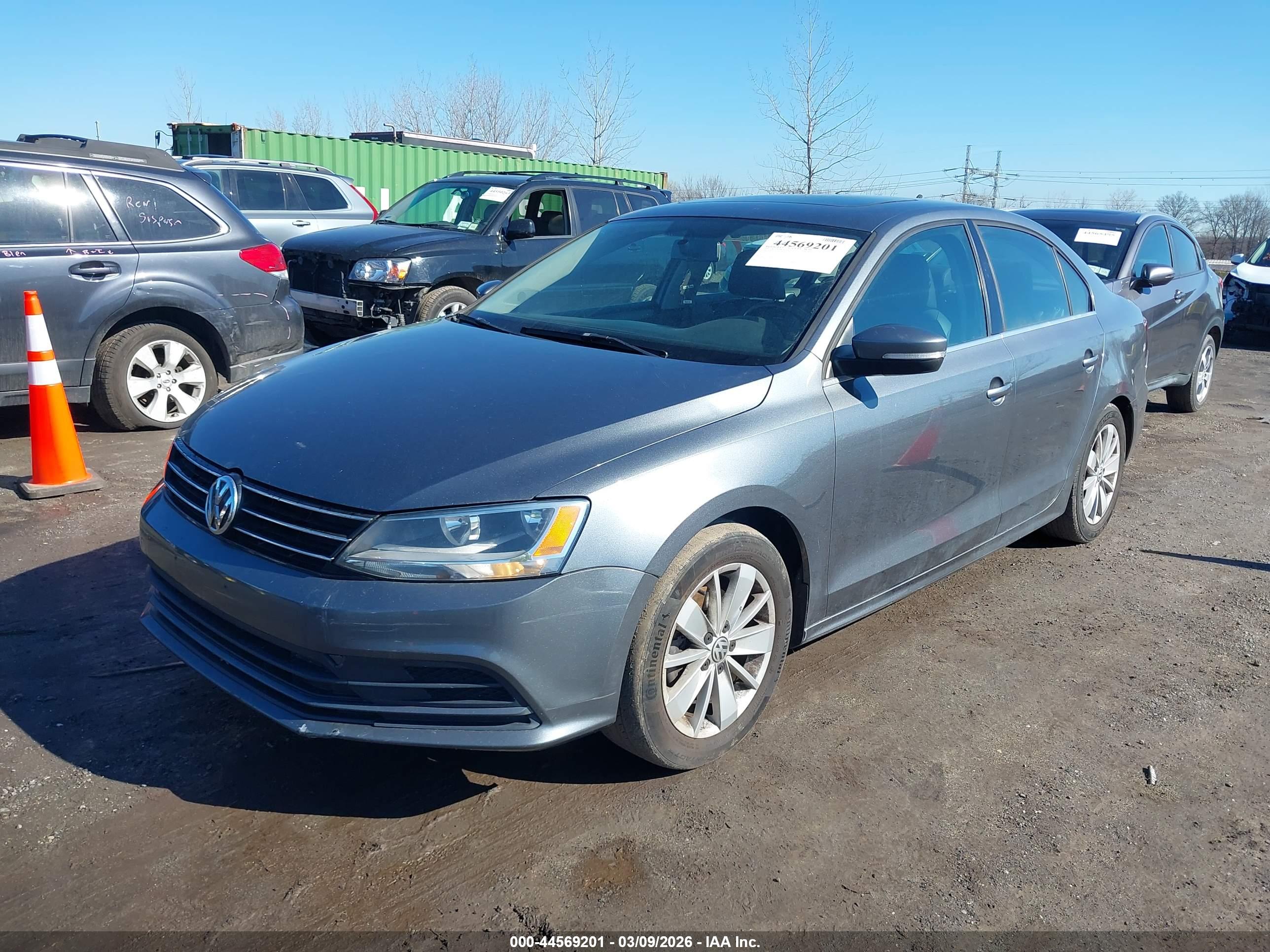 VOLKSWAGEN JETTA image 6