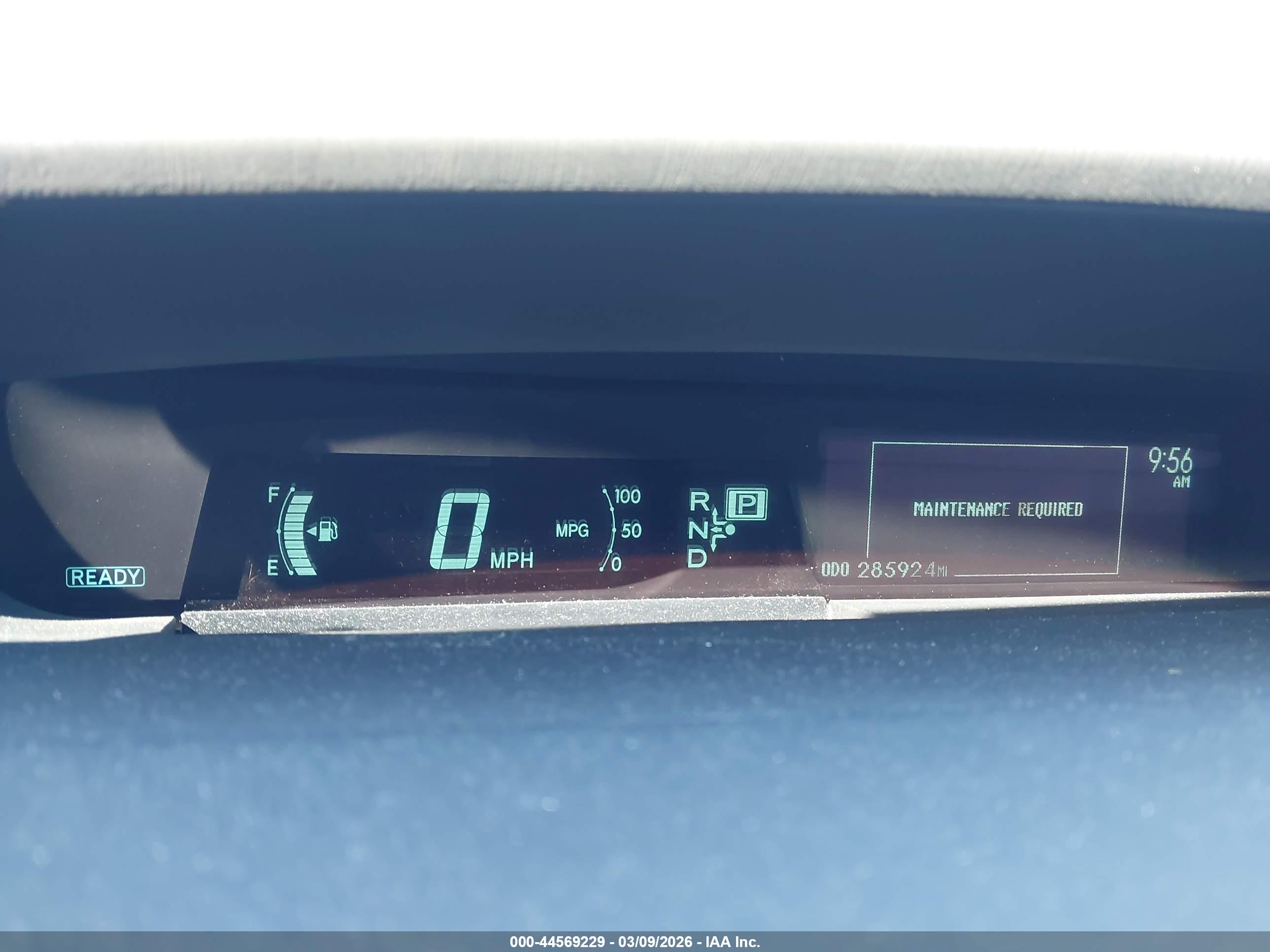 TOYOTA PRIUS image 7