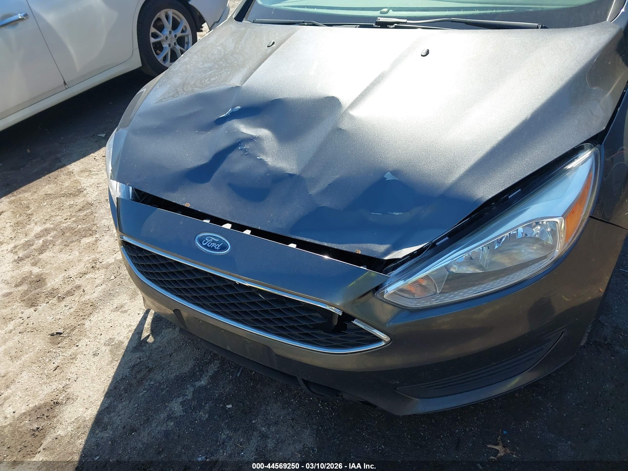 FORD FOCUS image 6