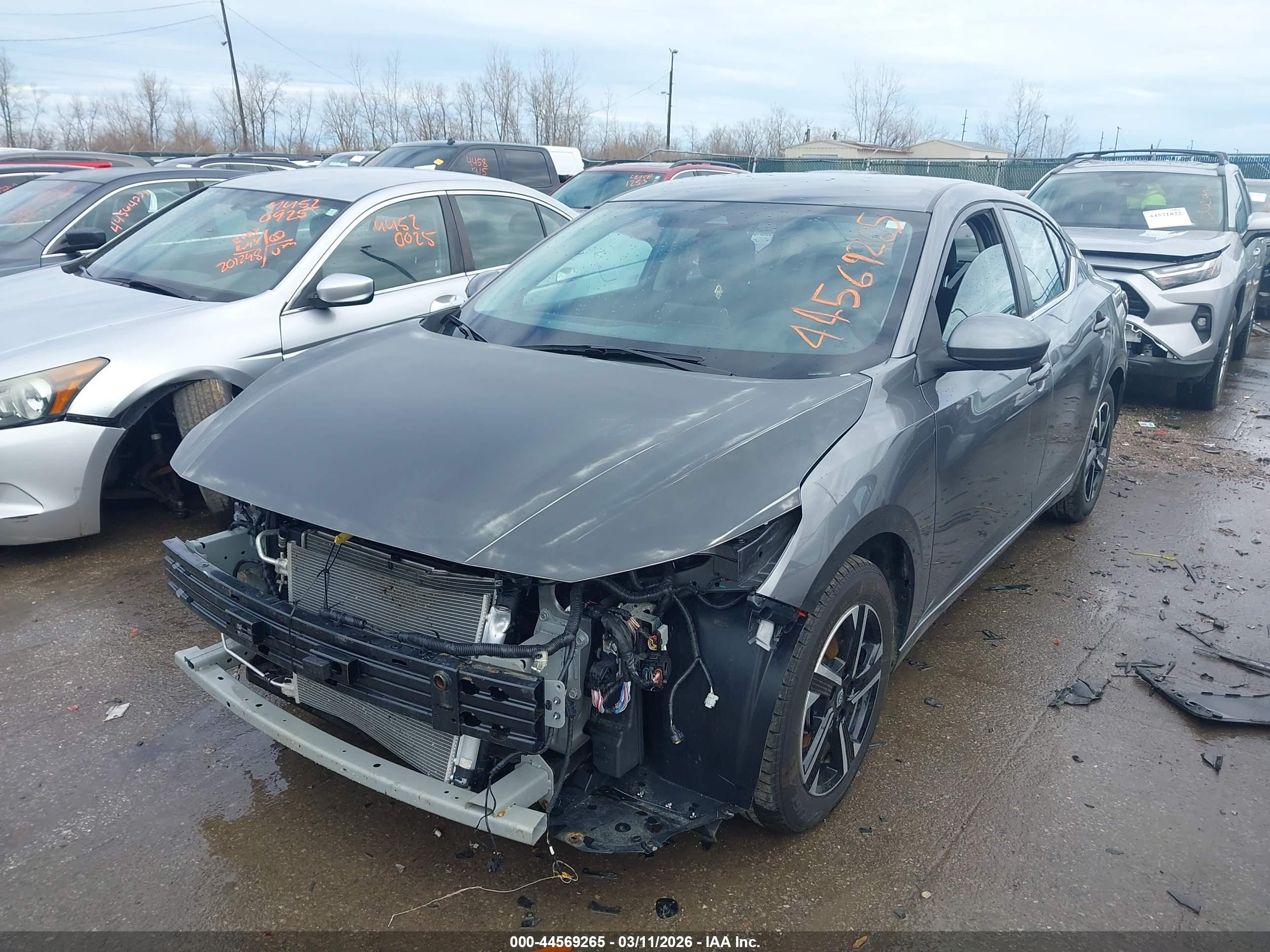 NISSAN SENTRA image 2