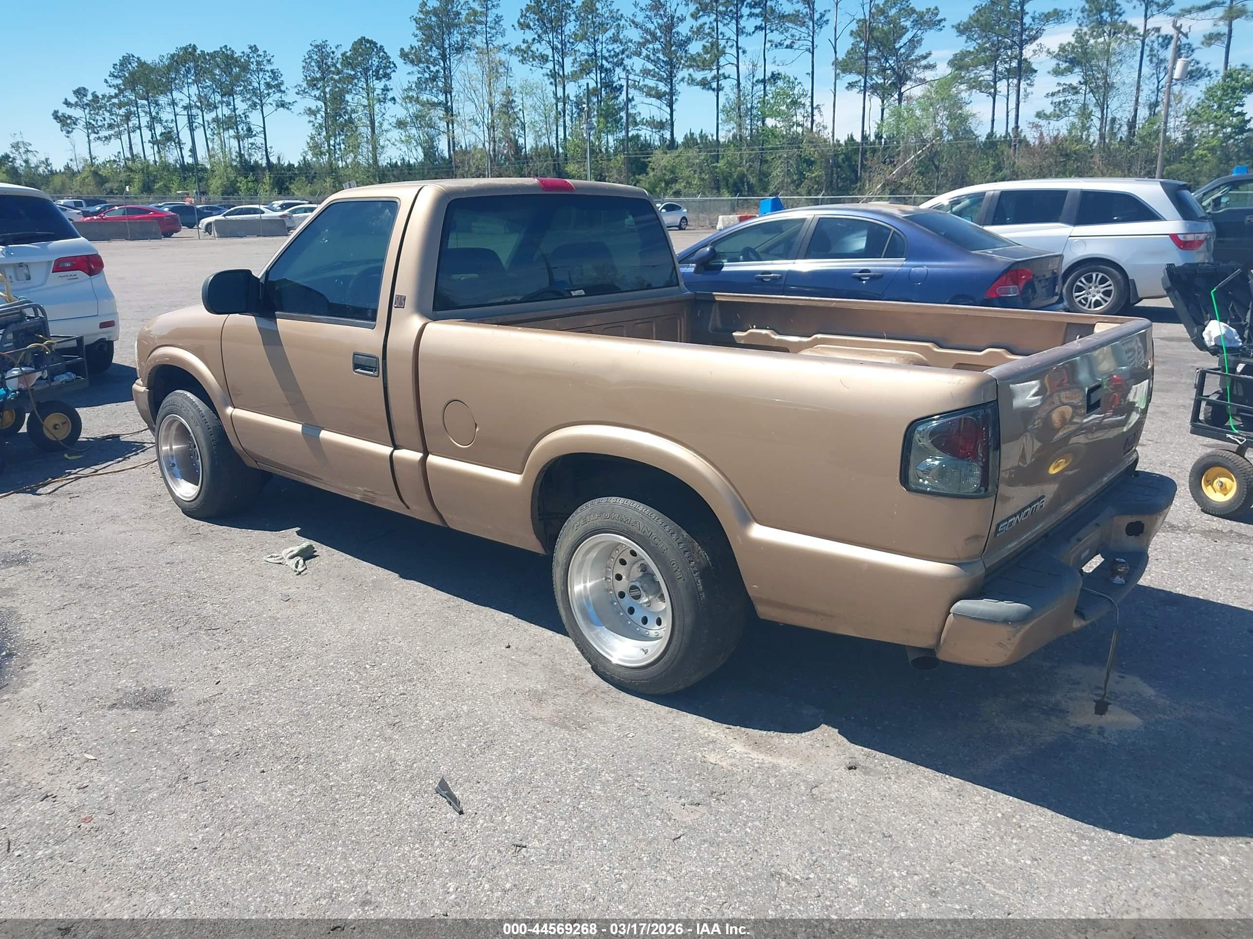 GMC SONOMA image 3