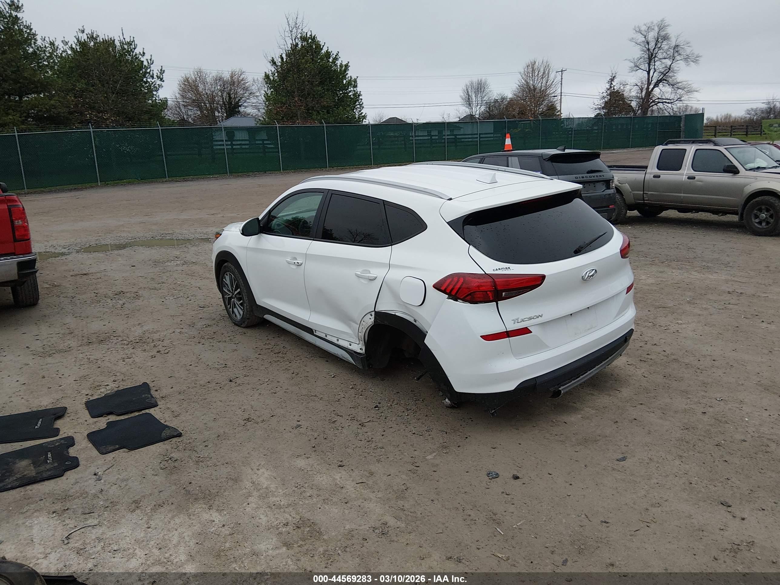HYUNDAI TUCSON image 3