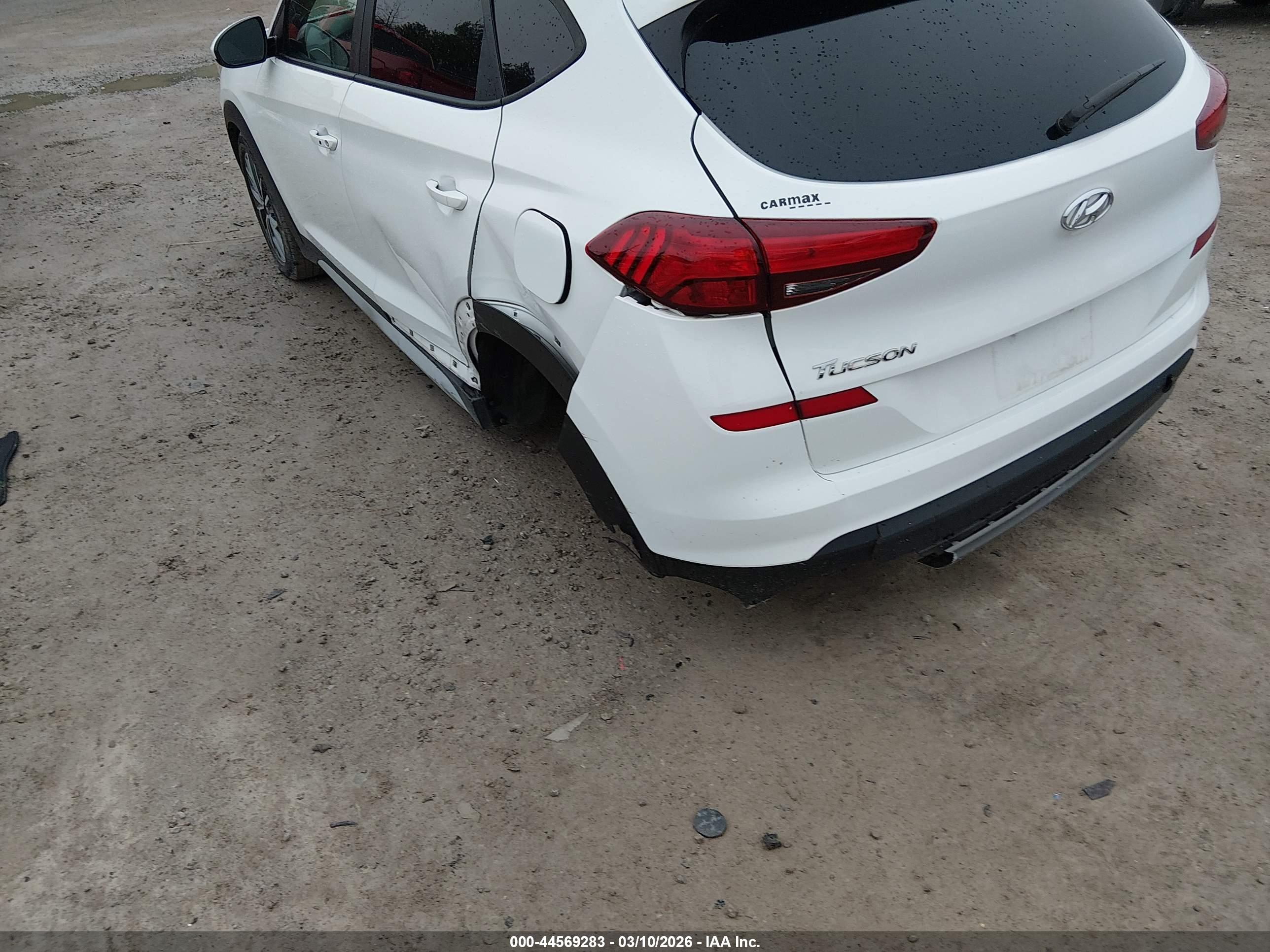 HYUNDAI TUCSON image 6