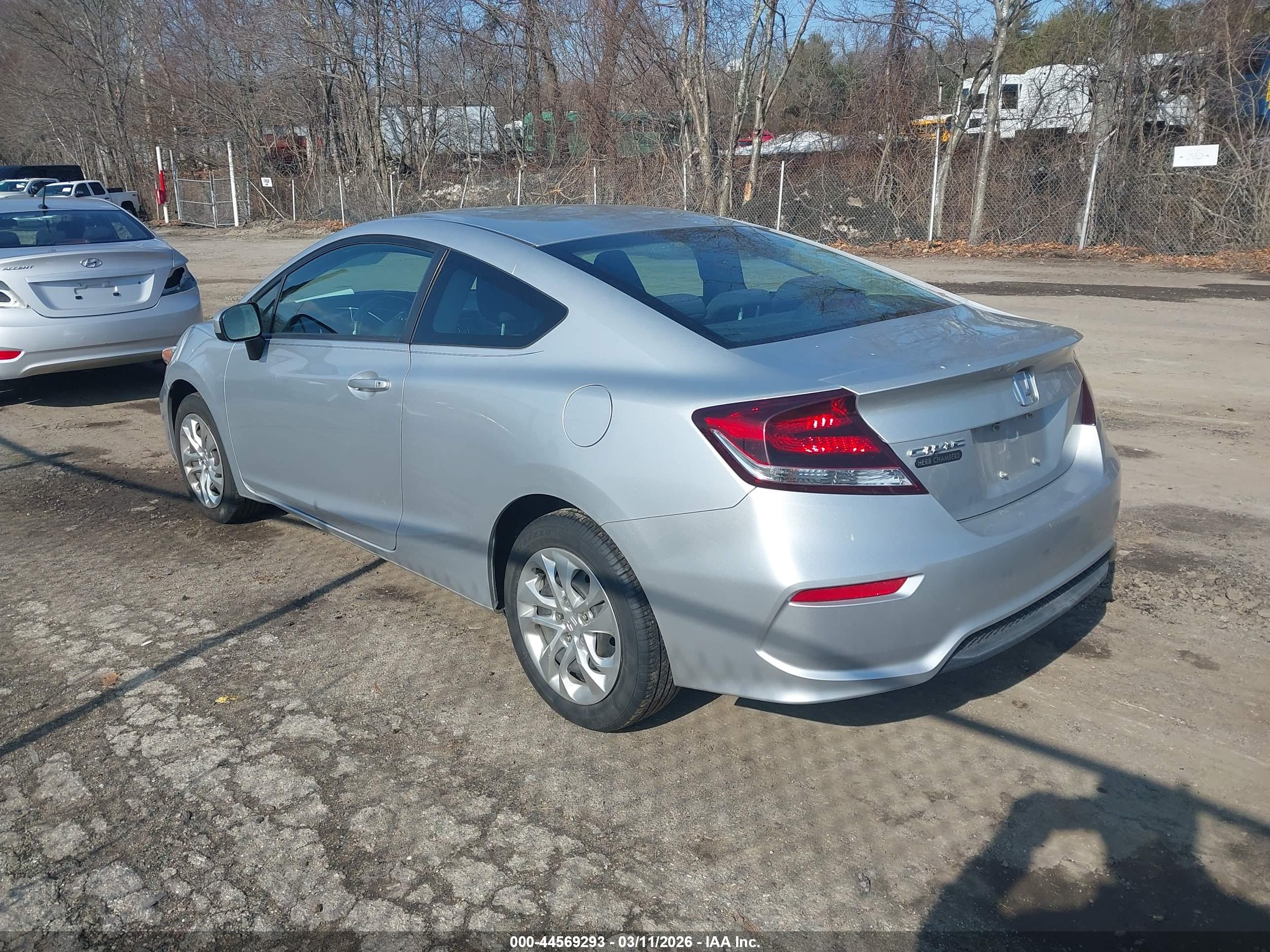 HONDA CIVIC image 3