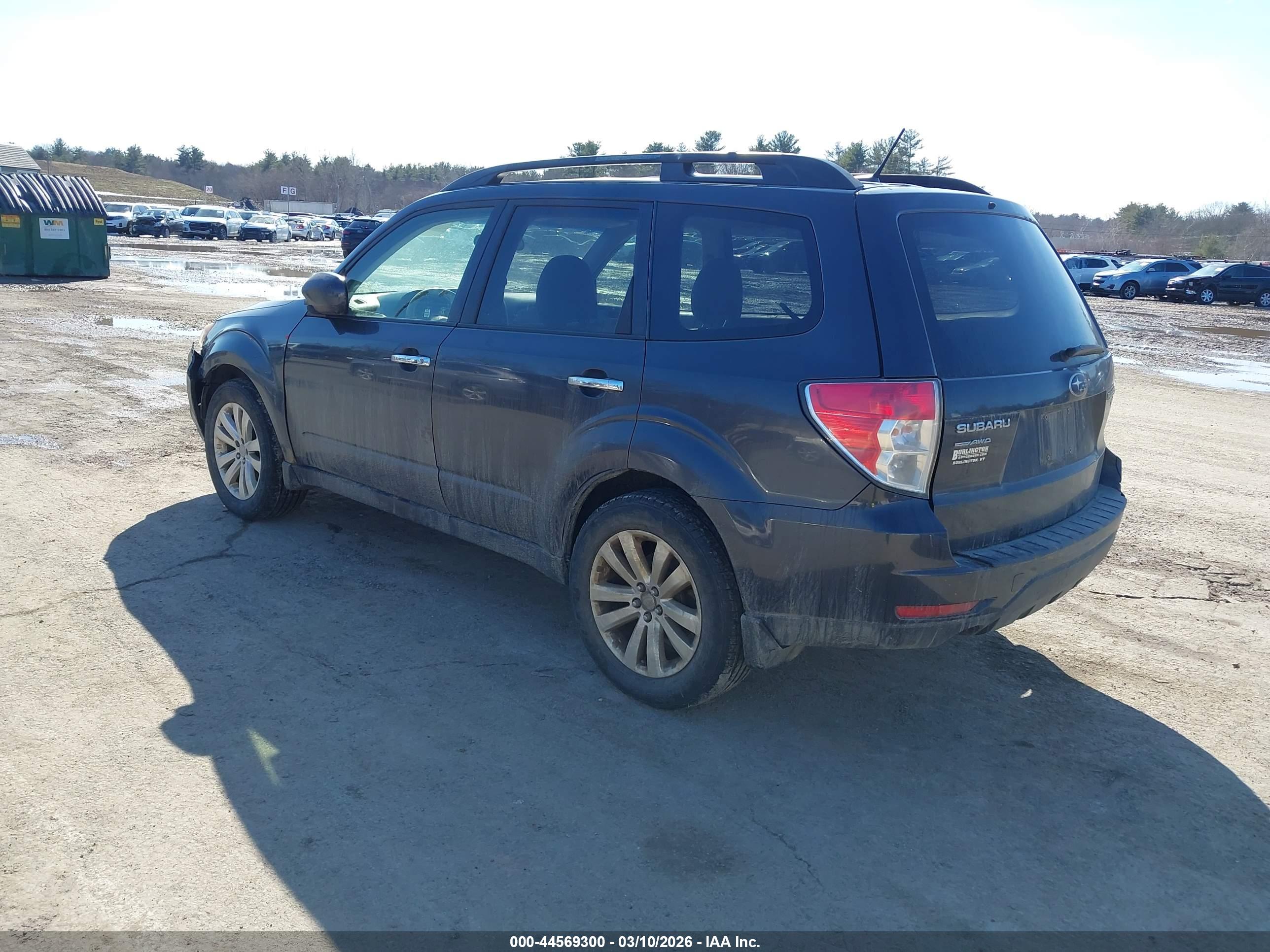 SUBARU FORESTER image 3