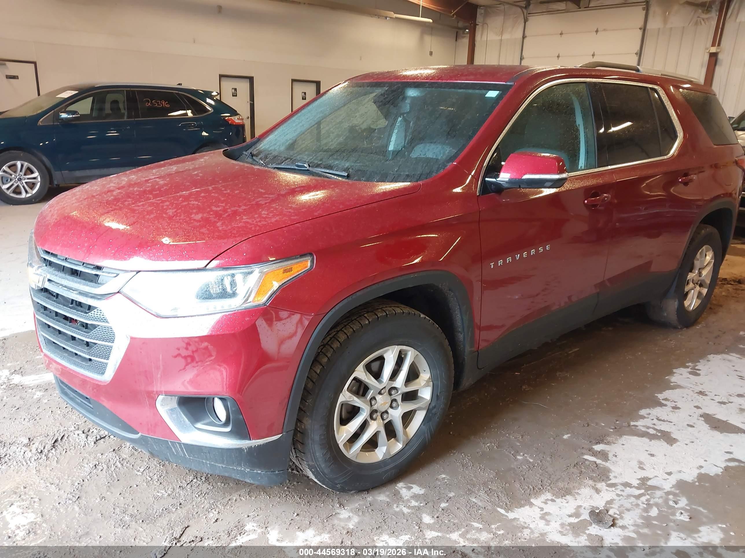CHEVROLET TRAVERSE image 2