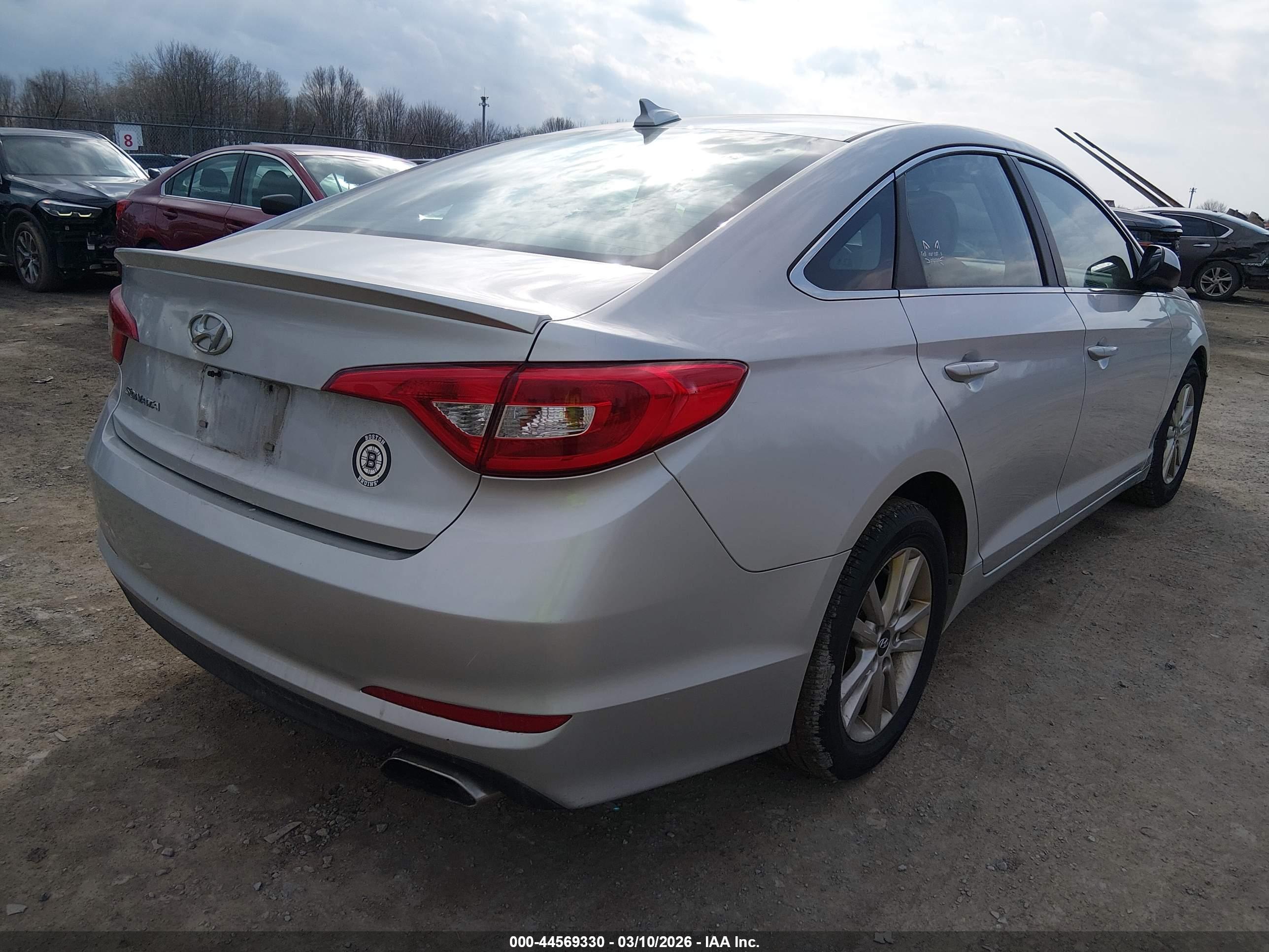 HYUNDAI SONATA image 4