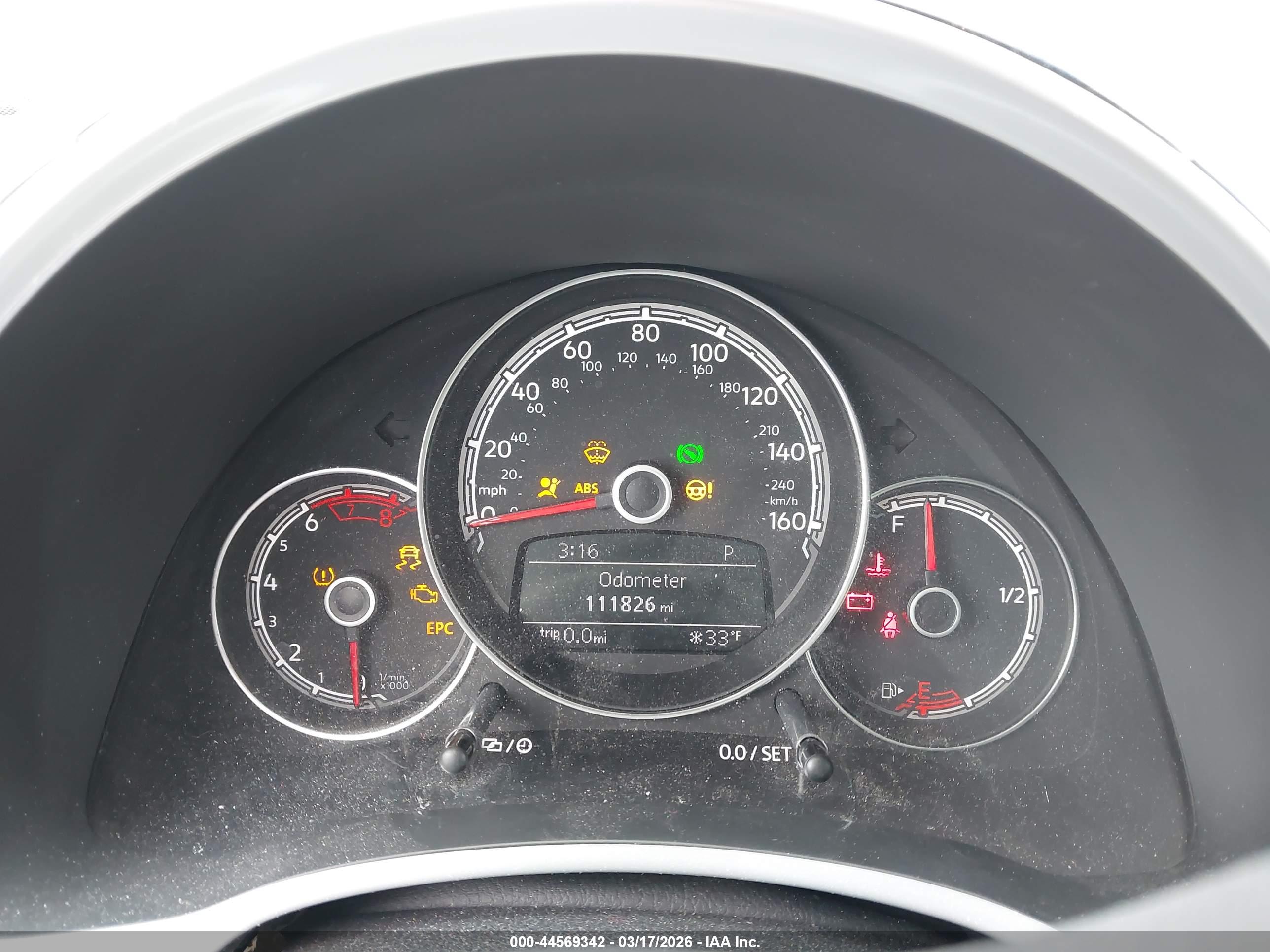 VOLKSWAGEN BEETLE image 7