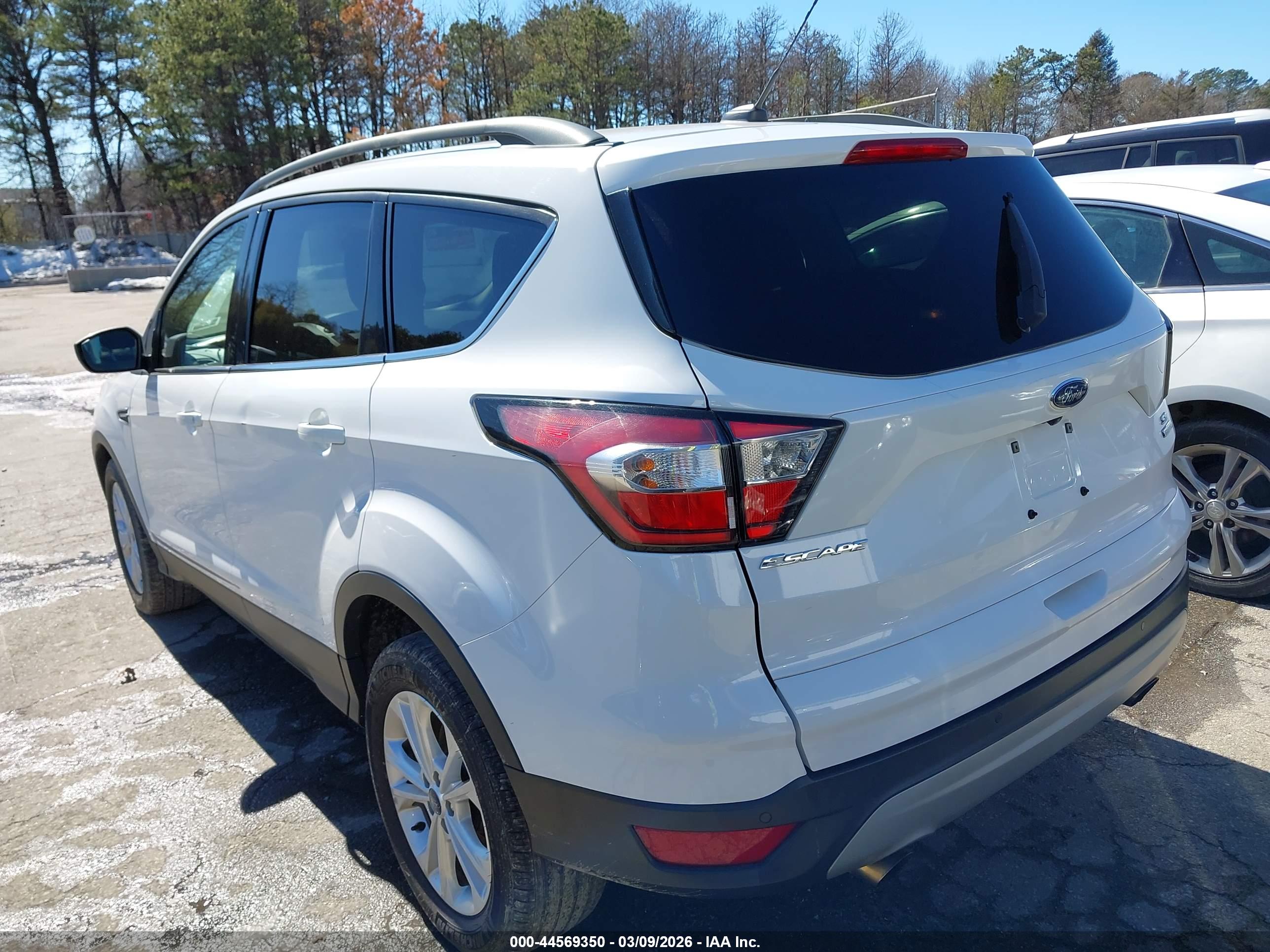 FORD ESCAPE image 3