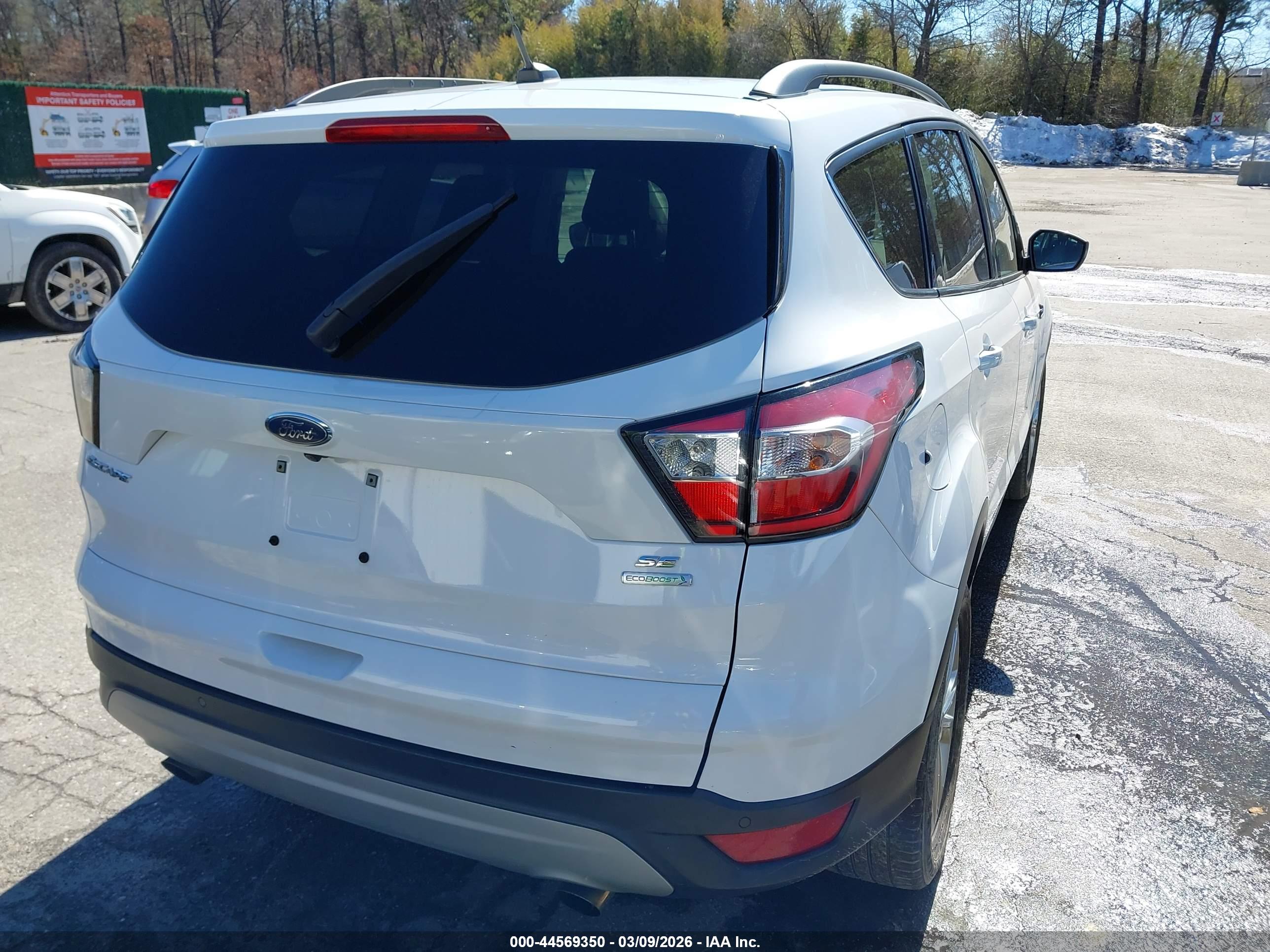 FORD ESCAPE image 4