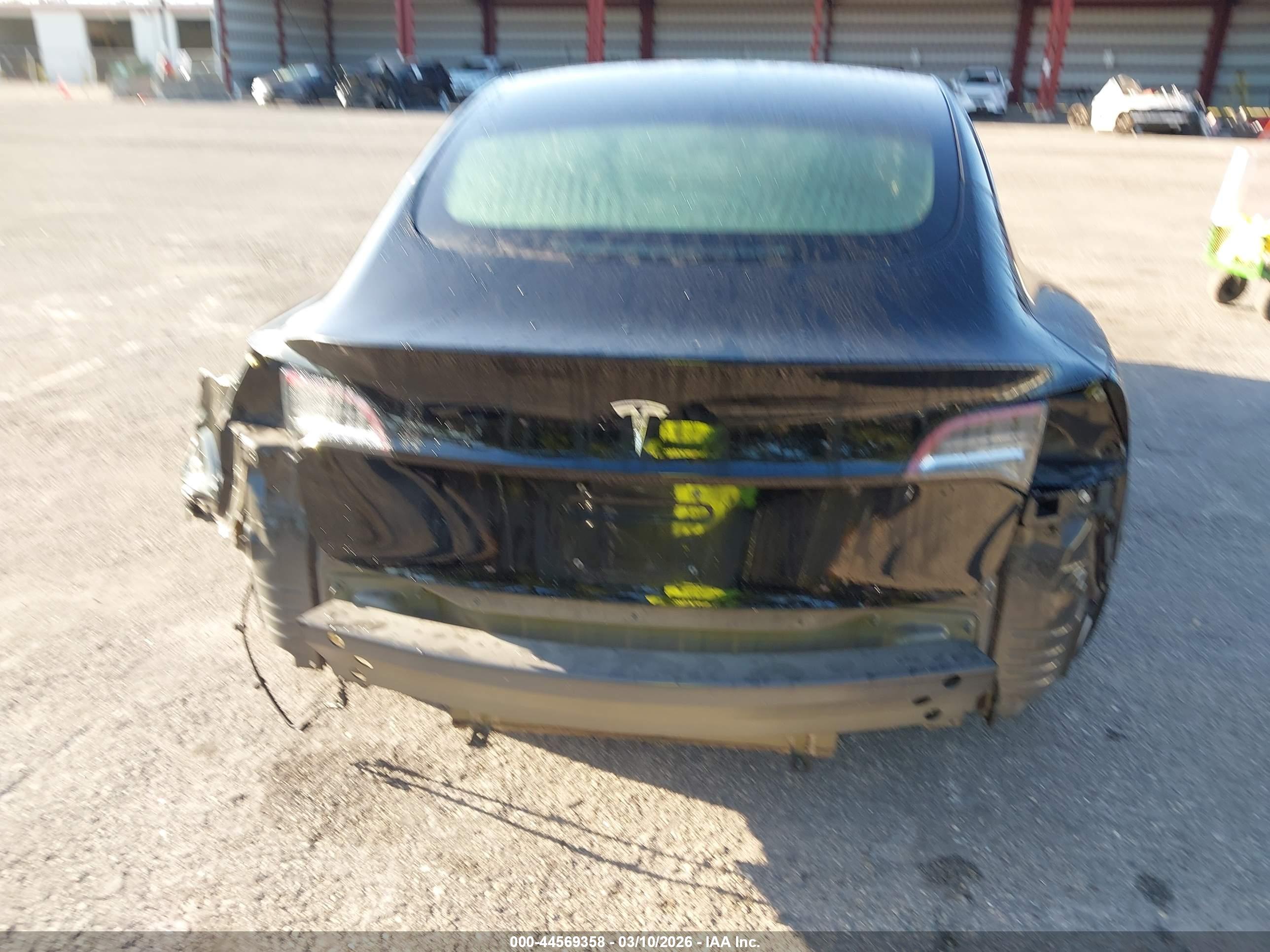 TESLA MODEL image 6
