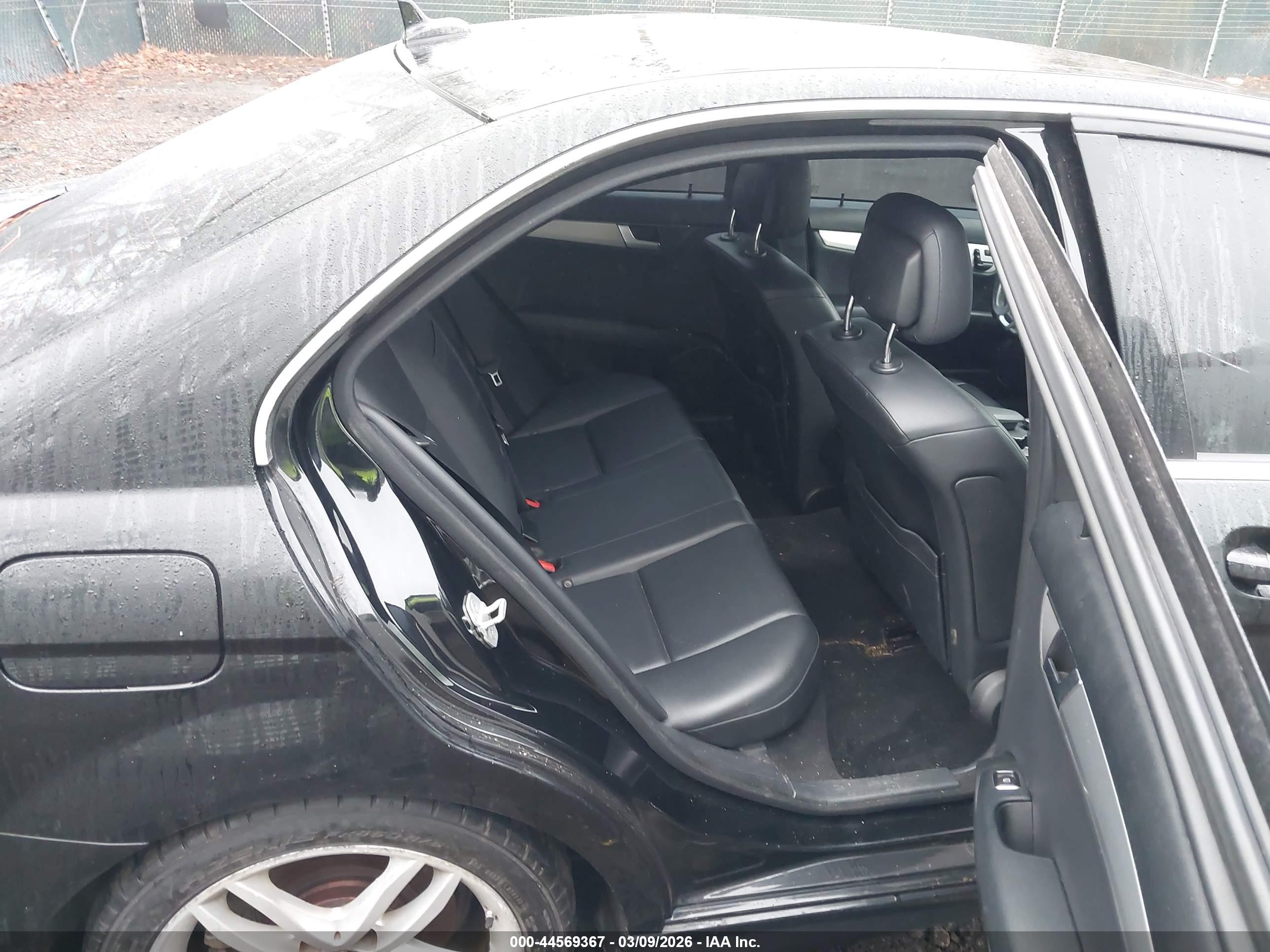 MERCEDES-BENZ C image 8