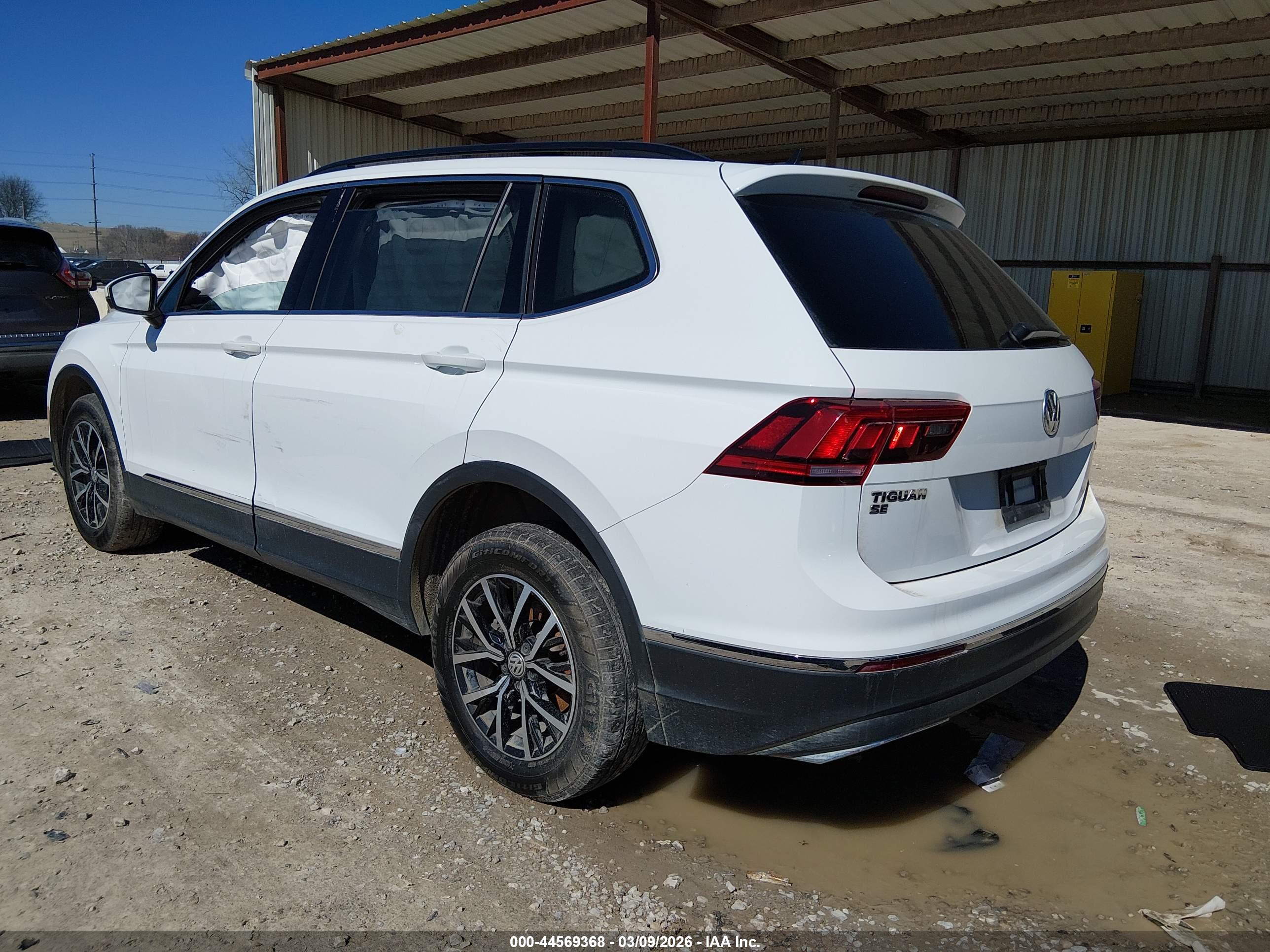 VOLKSWAGEN TIGUAN image 3